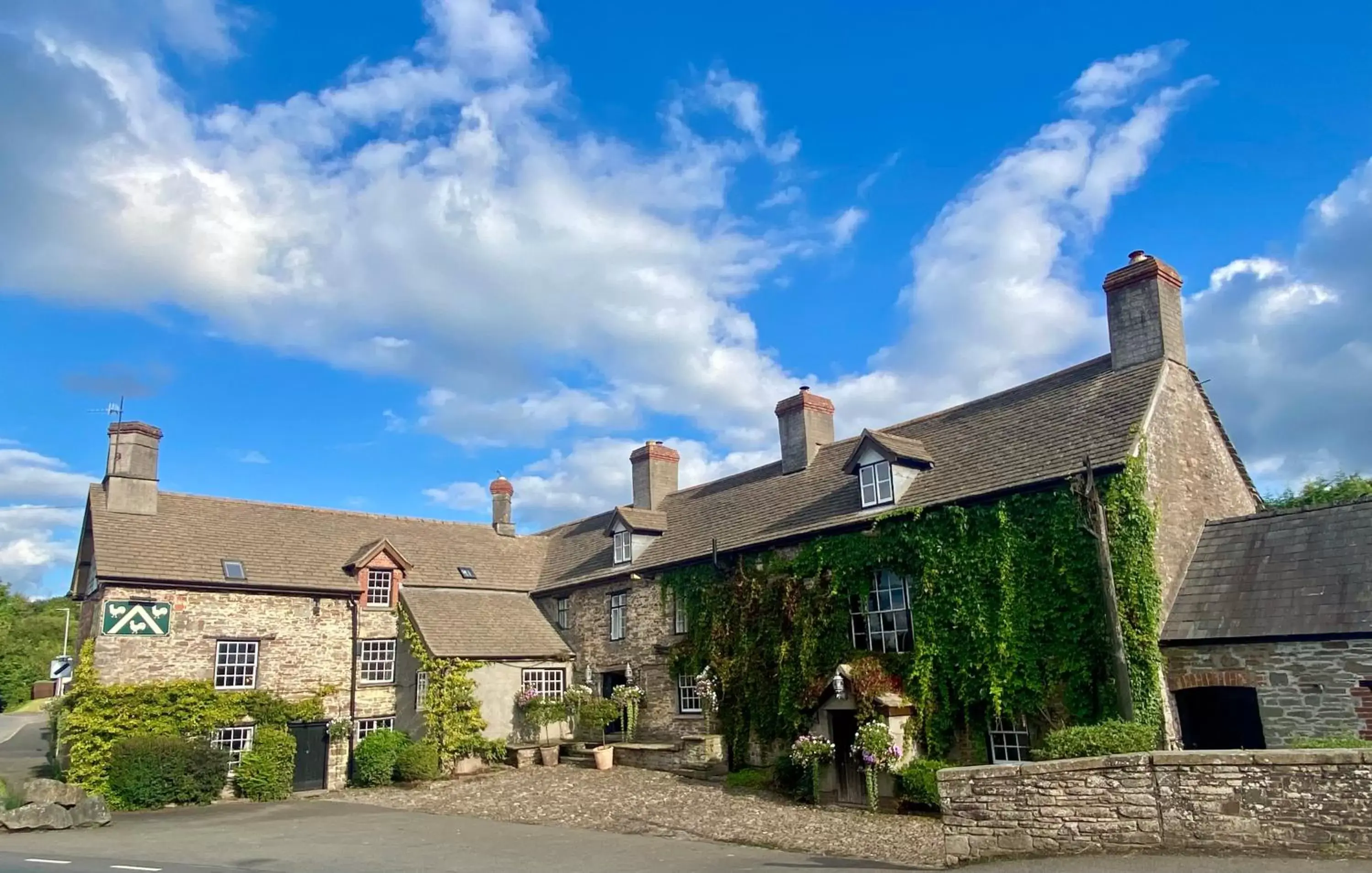 Three Cocks Hotel Three Cocks Hotel