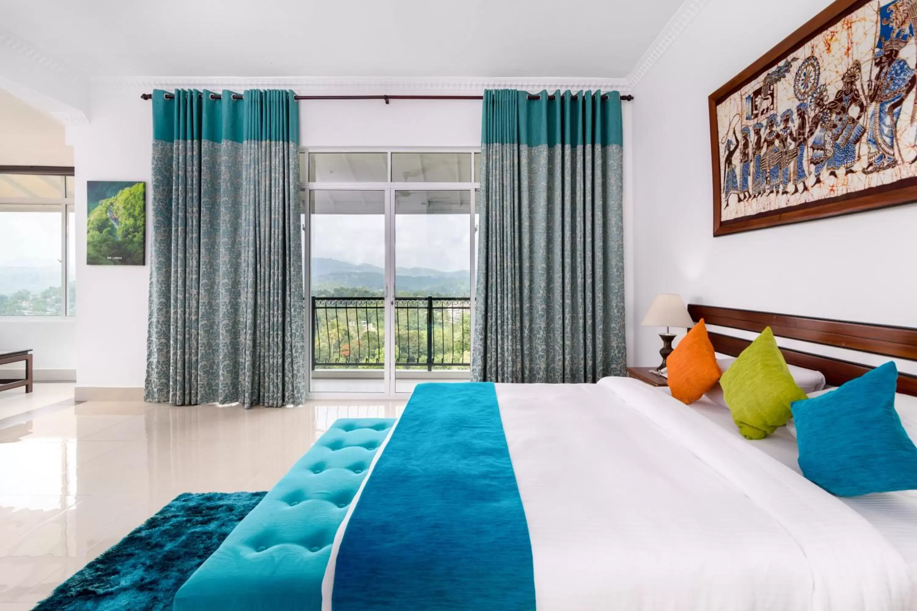 King Room with Mountain View - single occupancy in Elegant Hotel King Room with Mountain View - single occupancy in Elegant Hotel
