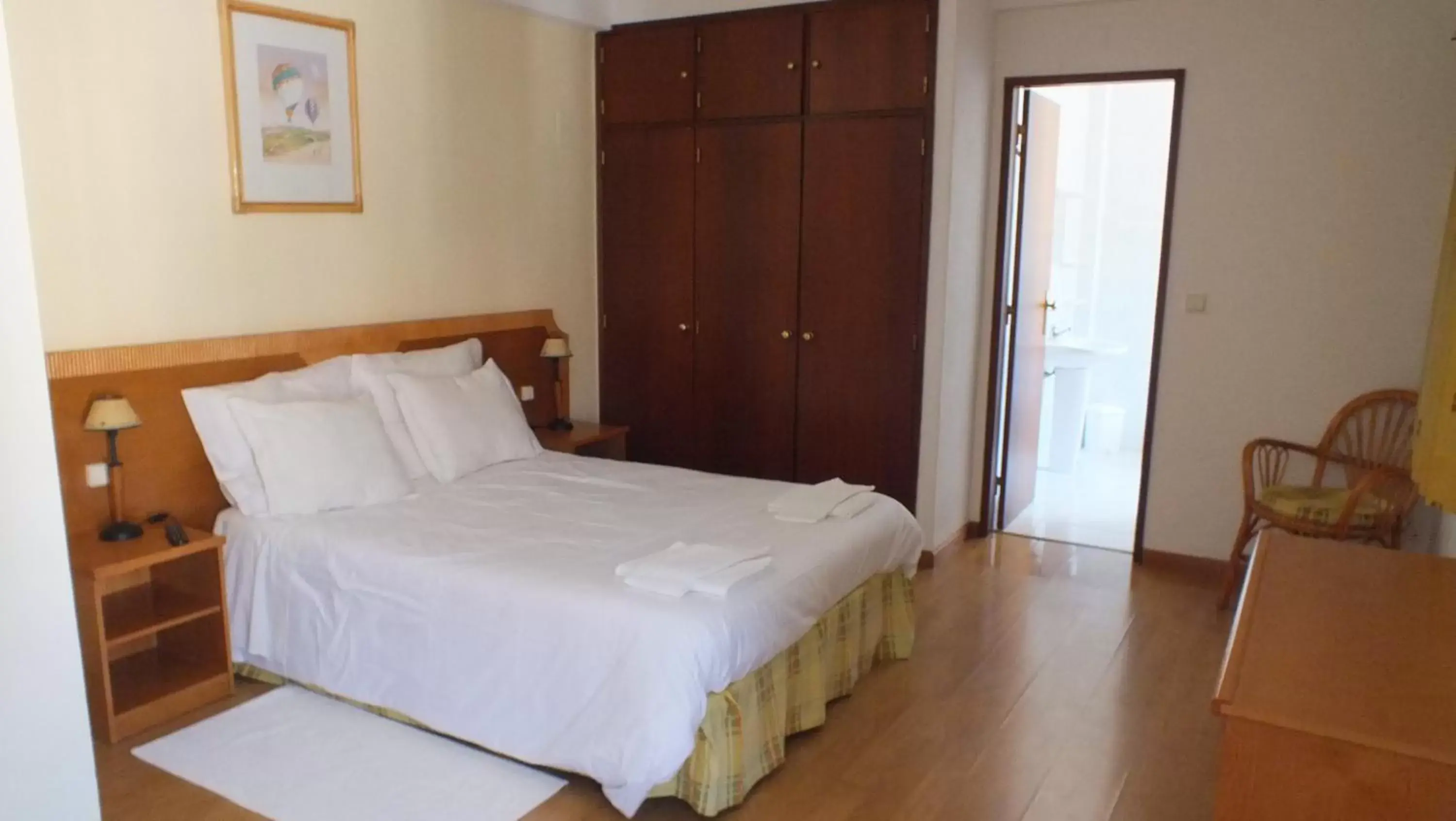 Double Room with Private Bathroom - single occupancy in Residencial Gil Vicente Double Room with Private Bathroom - single occupancy in Residencial Gil Vicente