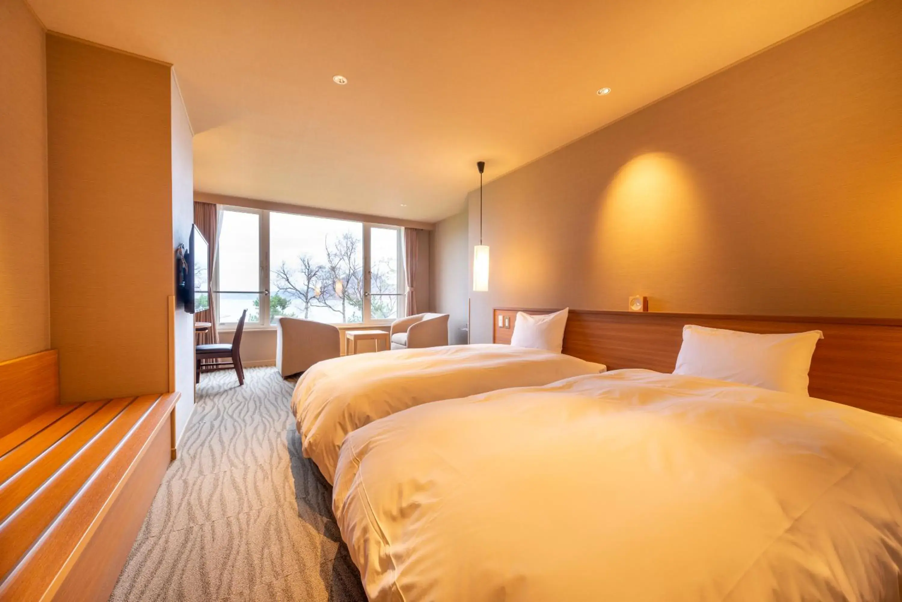 Twin Room with Lake View - single occupancy - Non-Smoking in Toyako Manseikaku Hotel Lakeside Terrace Twin Room with Lake View - single occupancy - Non-Smoking in Toyako Manseikaku Hotel Lakeside Terrace