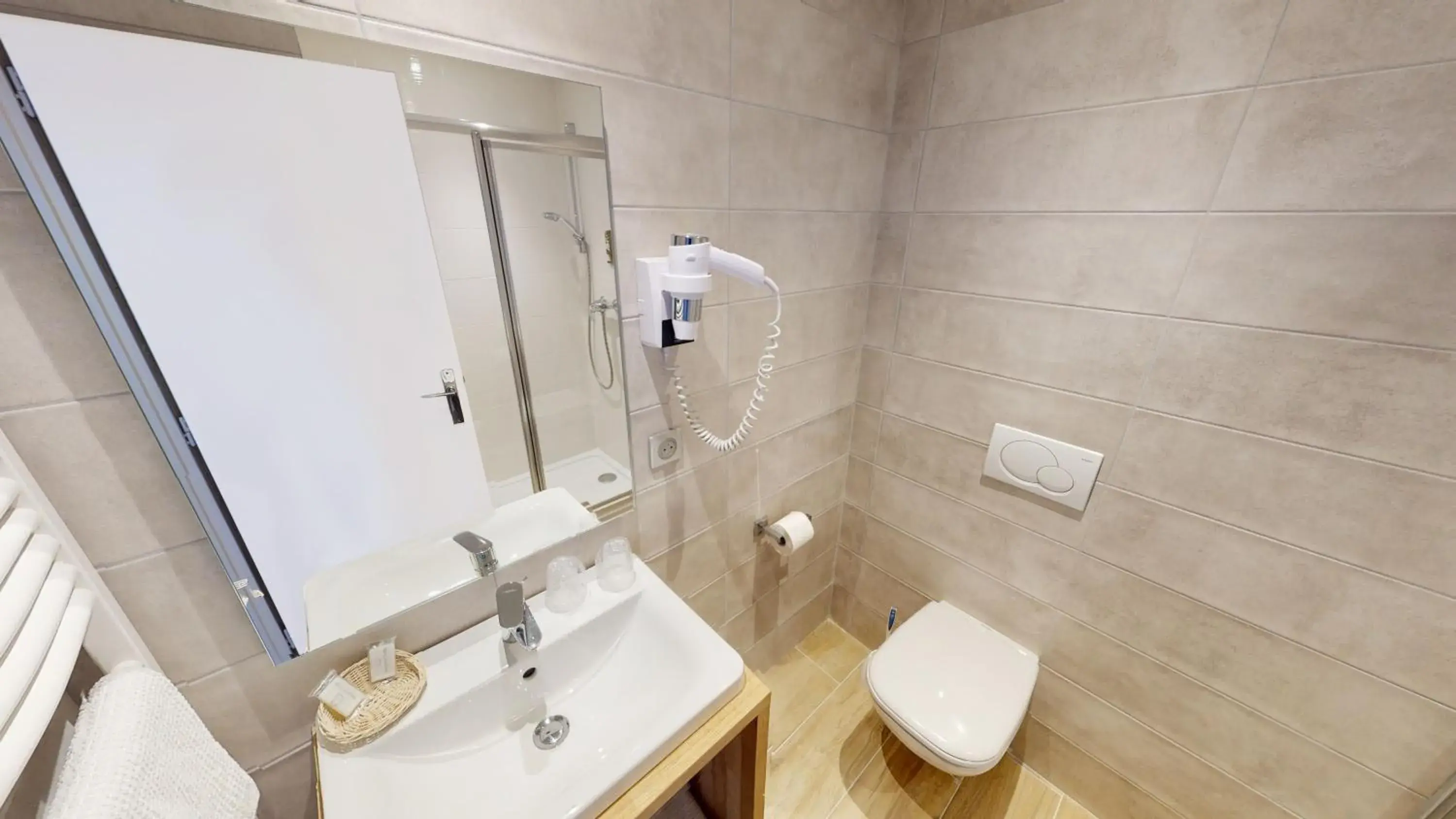 Standard Double Room in Logis Auberge Saint Simond Standard Double Room in Logis Auberge Saint Simond