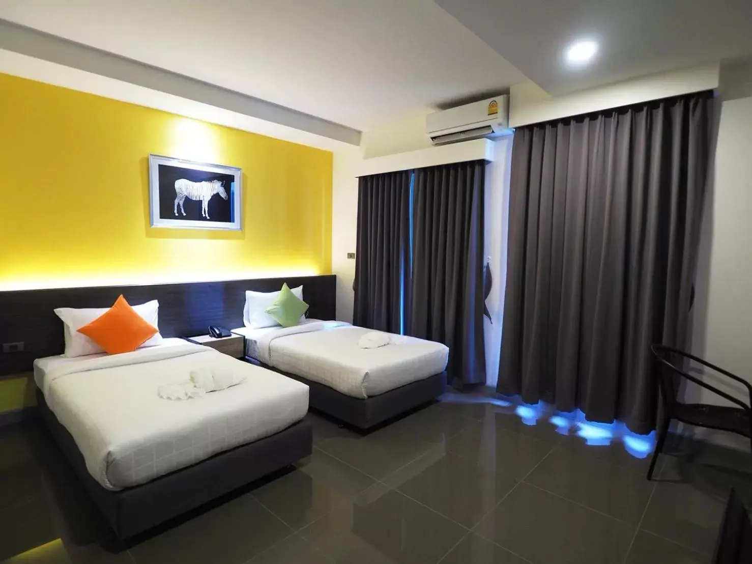 Twin Room with Balcony in Clover Hotel Hatyai Twin Room with Balcony in Clover Hotel Hatyai