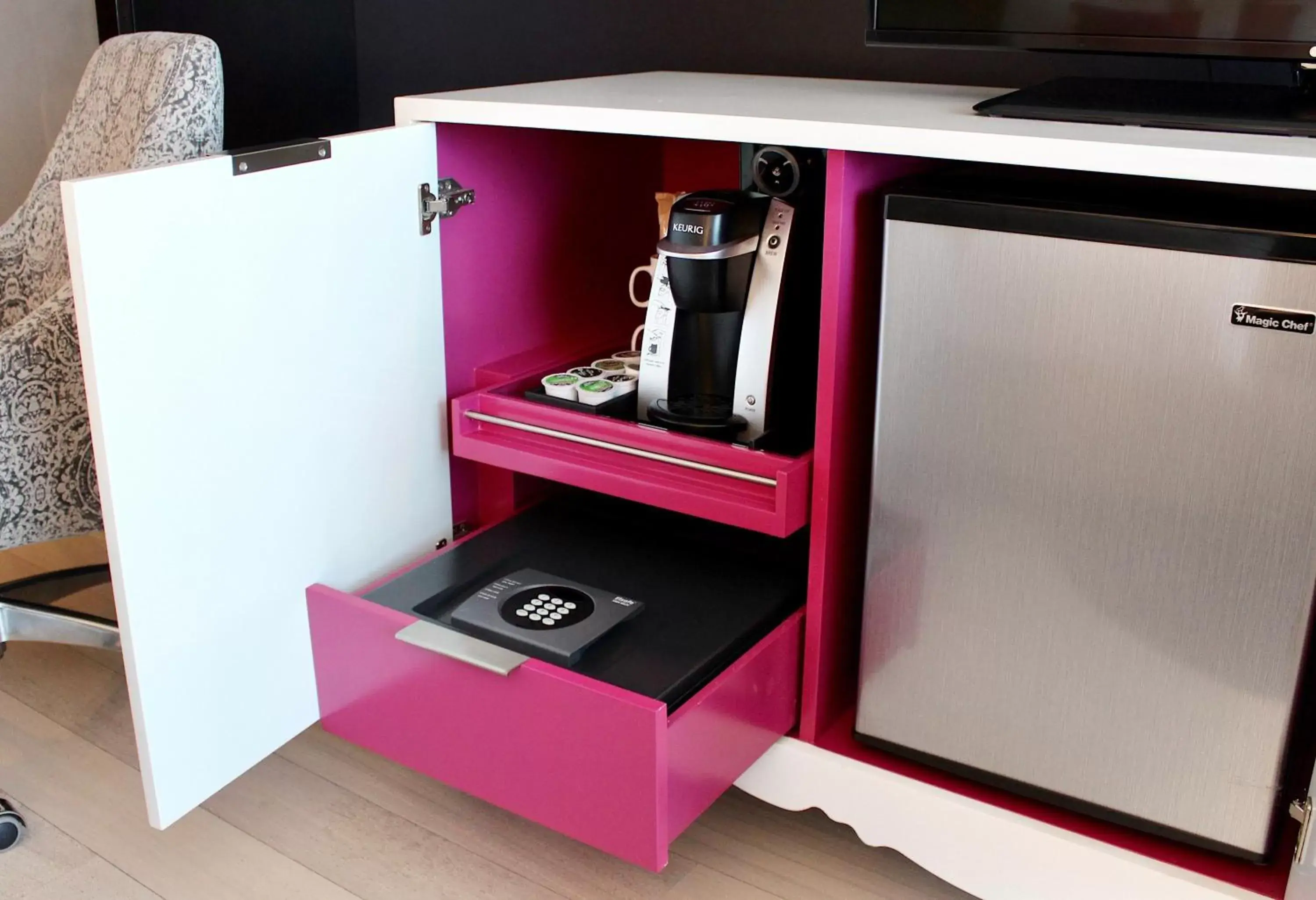 King Room - Hearing Accessible - Non-Smoking in Hotel Indigo Los Angeles Downtown King Room - Hearing Accessible - Non-Smoking in Hotel Indigo Los Angeles Downtown