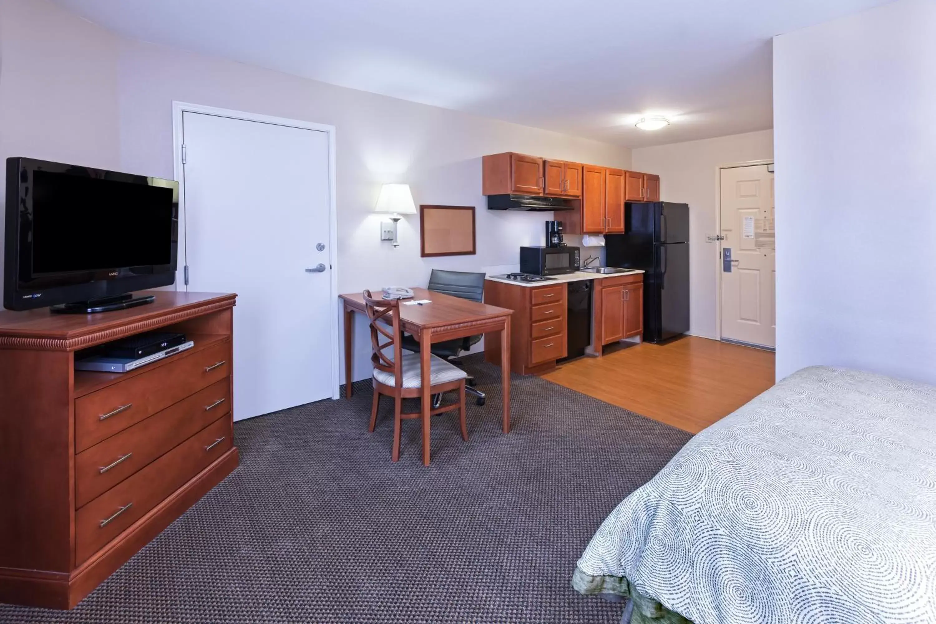 Queen Studio - Disability Access in Candlewood Suites Owasso by IHG Queen Studio - Disability Access in Candlewood Suites Owasso by IHG