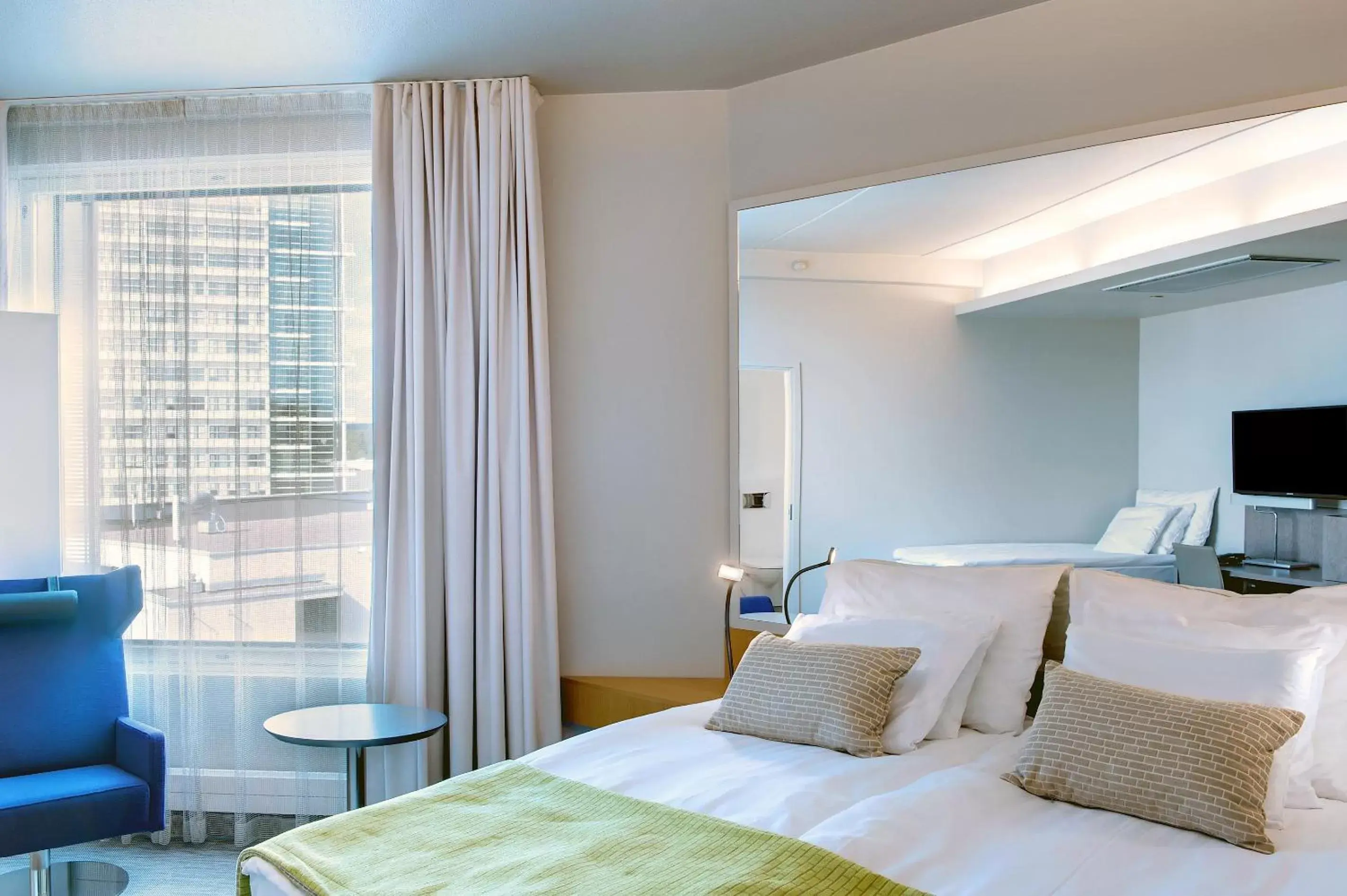 Superior Double Room With Sauna in Solo Sokos Hotel Paviljonki Superior Double Room With Sauna in Solo Sokos Hotel Paviljonki