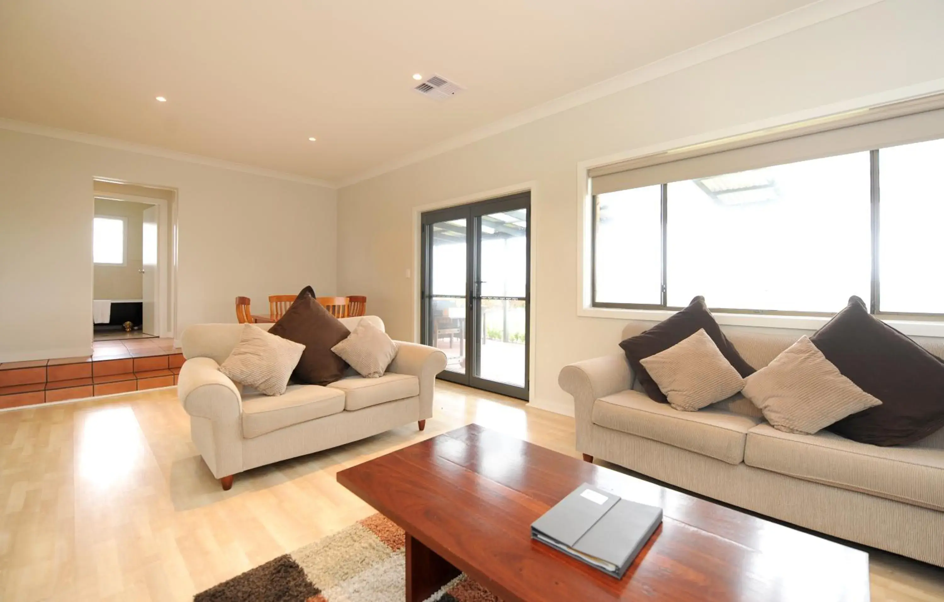 Four-Bedroom Farmhouse in The Barn Accommodation Four-Bedroom Farmhouse in The Barn Accommodation