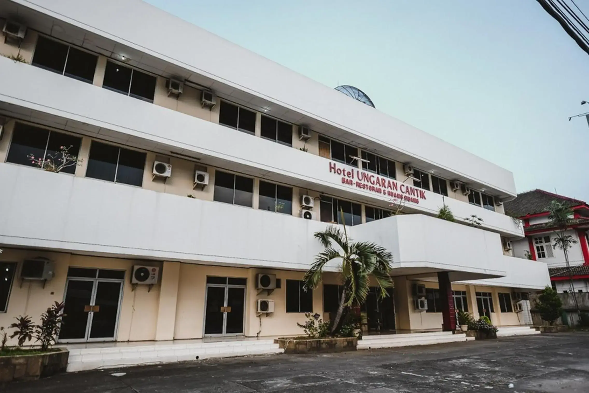 RedDoorz @ Ungaran RedDoorz @ Ungaran