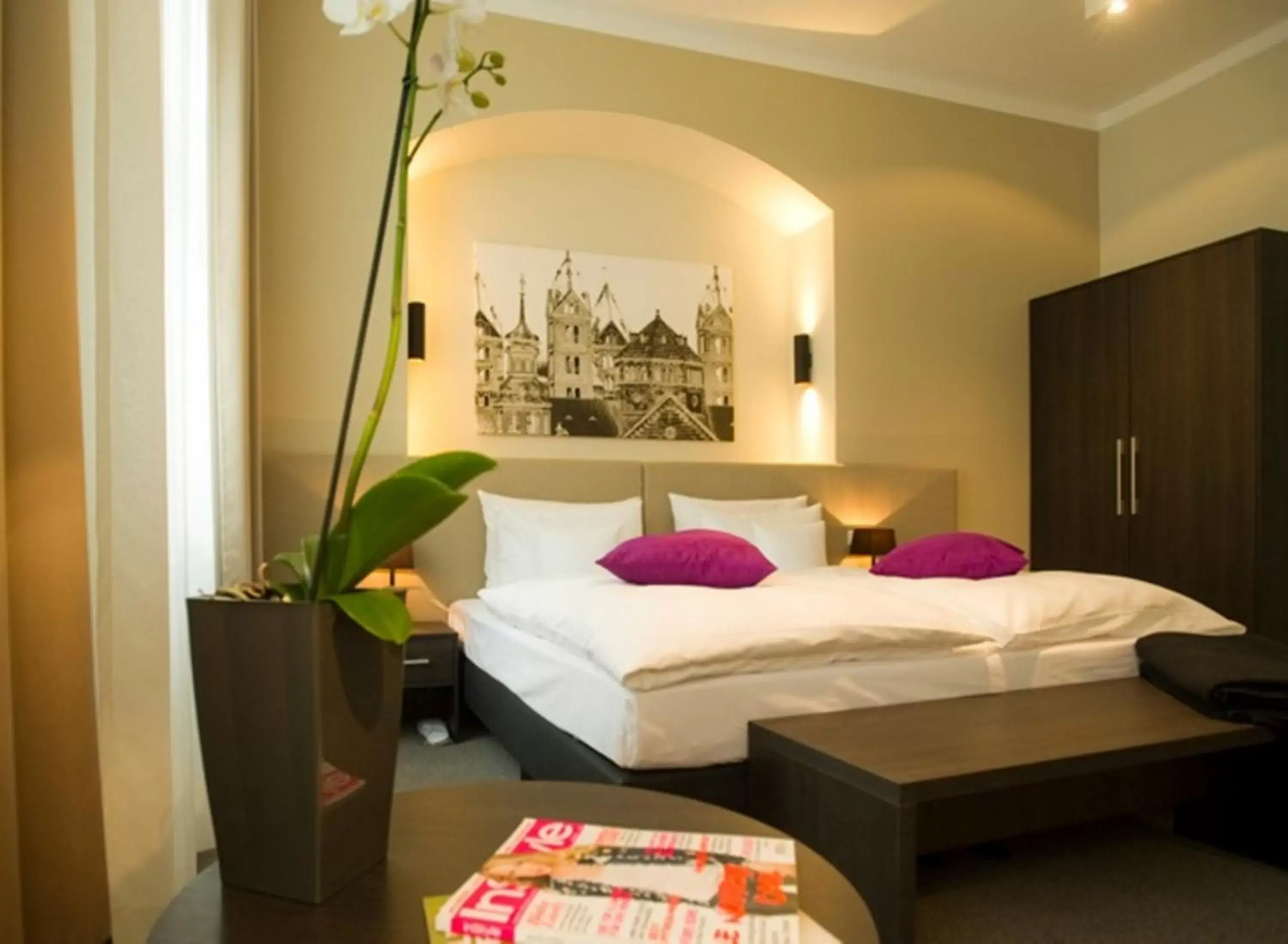 Deluxe Double Room - single occupancy in Hotel Residenz am Königsplatz Deluxe Double Room - single occupancy in Hotel Residenz am Königsplatz