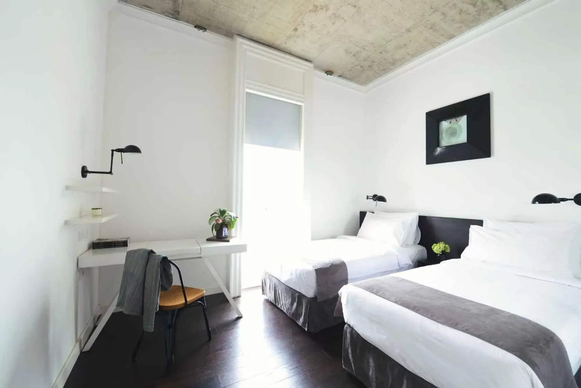 Studio Twin in Morrissey Hotel Studio Twin in Morrissey Hotel