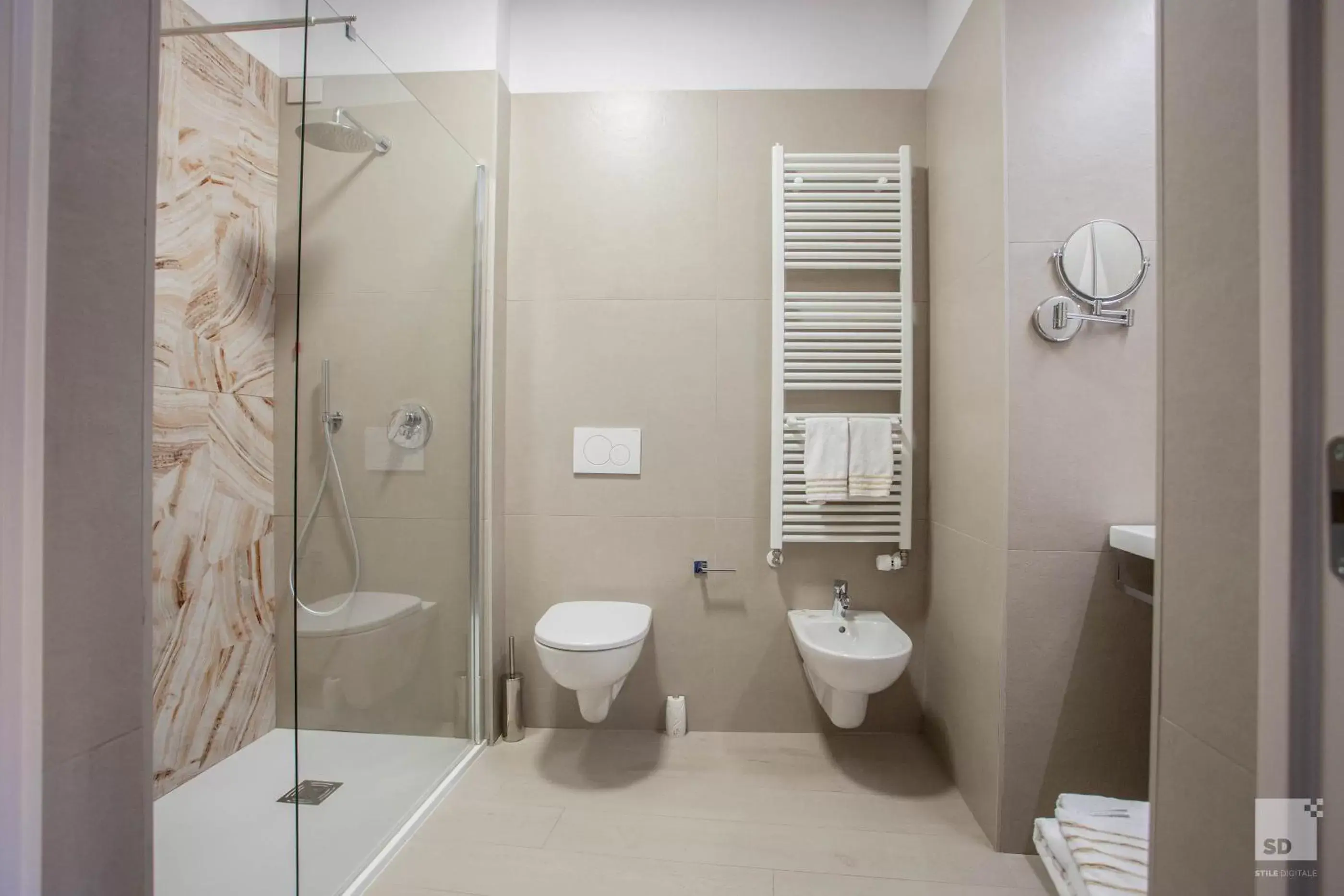 Deluxe Triple Room in Hotel Cavour Deluxe Triple Room in Hotel Cavour