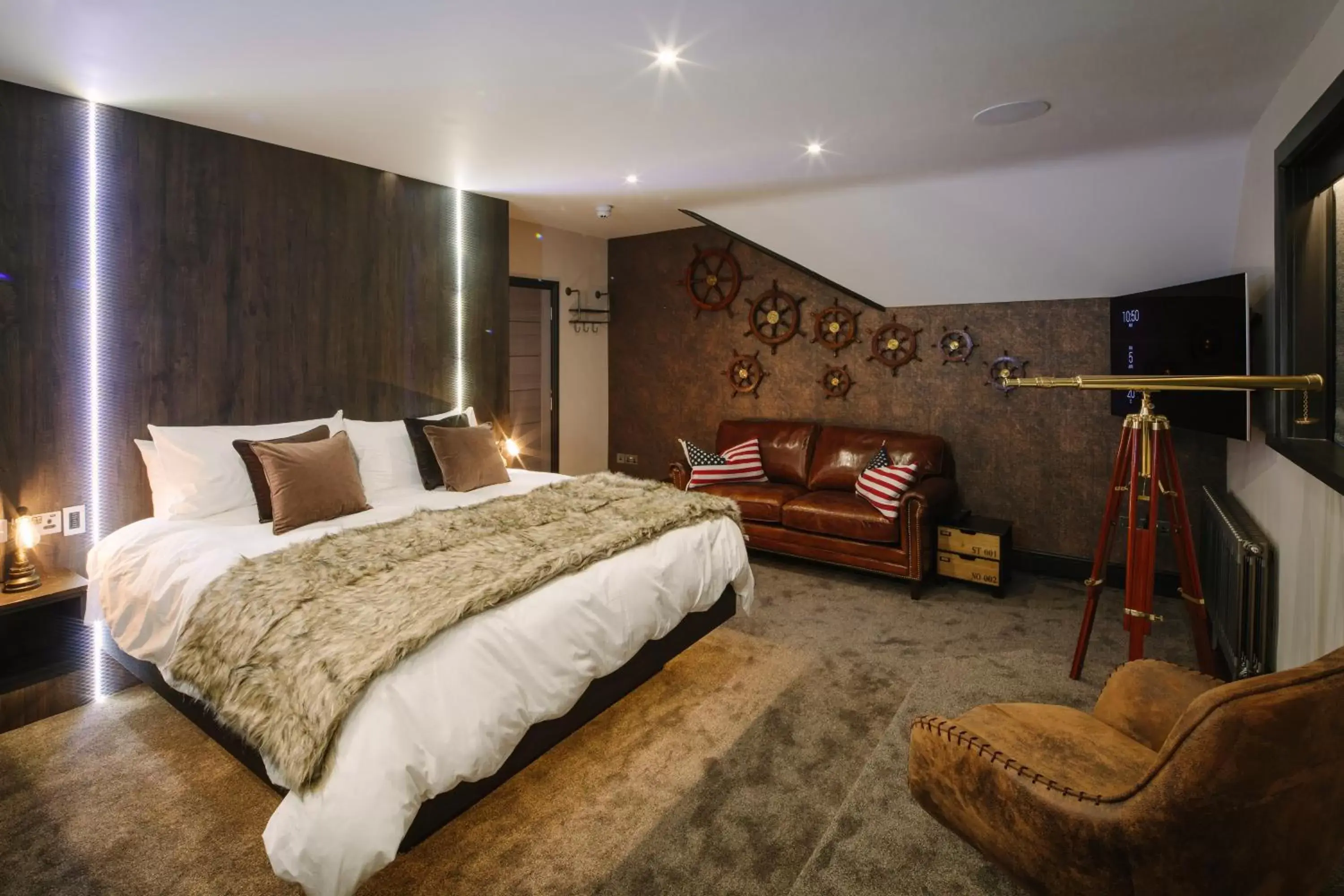 Suite with Mountain View in Absoluxe Suites Suite with Mountain View in Absoluxe Suites