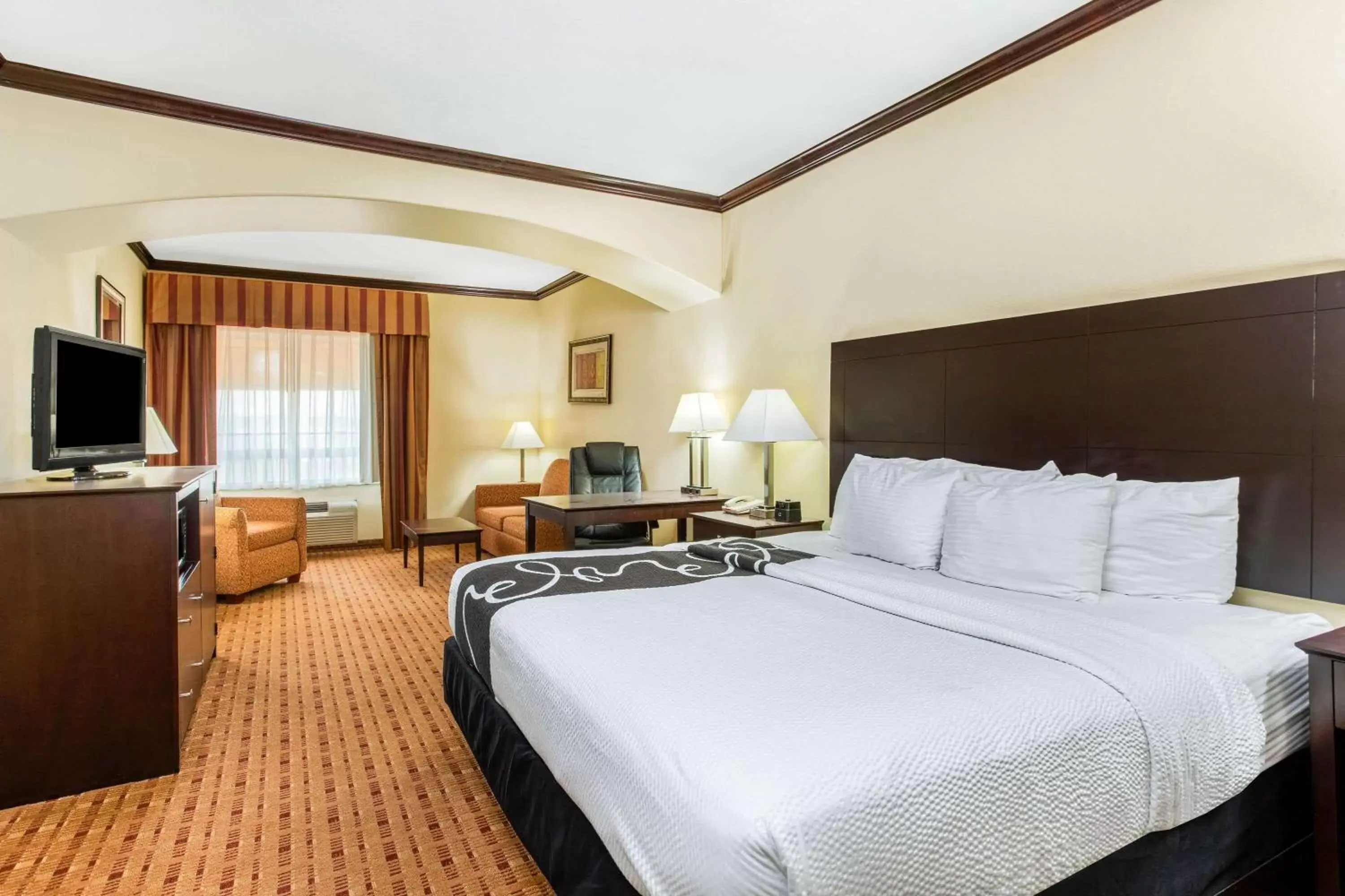 Executive King Room in La Quinta by Wyndham Ennis Executive King Room in La Quinta by Wyndham Ennis