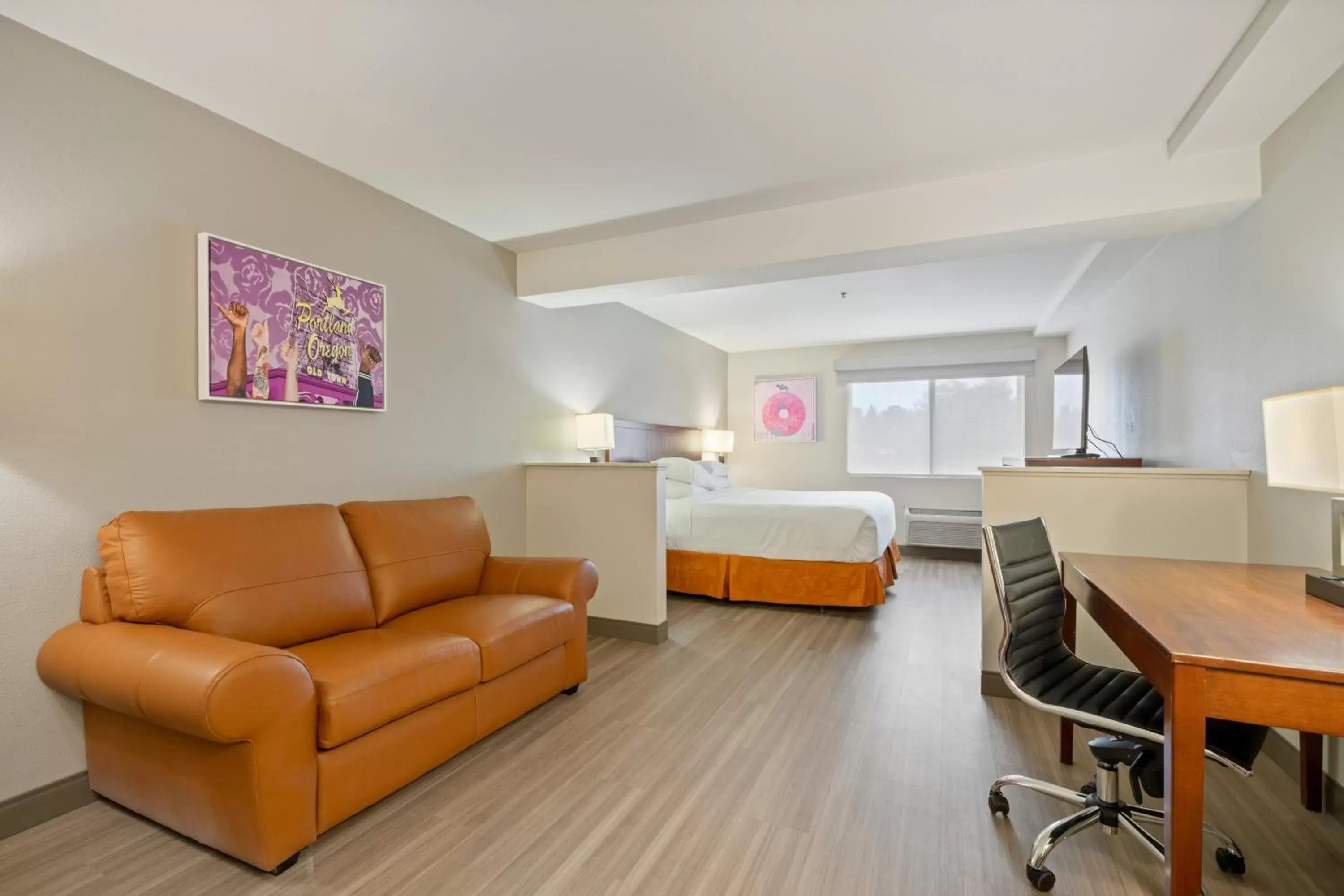 King Suite with Sofa Bed - Non-Smoking in Best Western Lake Oswego Hotel & Suites King Suite with Sofa Bed - Non-Smoking in Best Western Lake Oswego Hotel & Suites