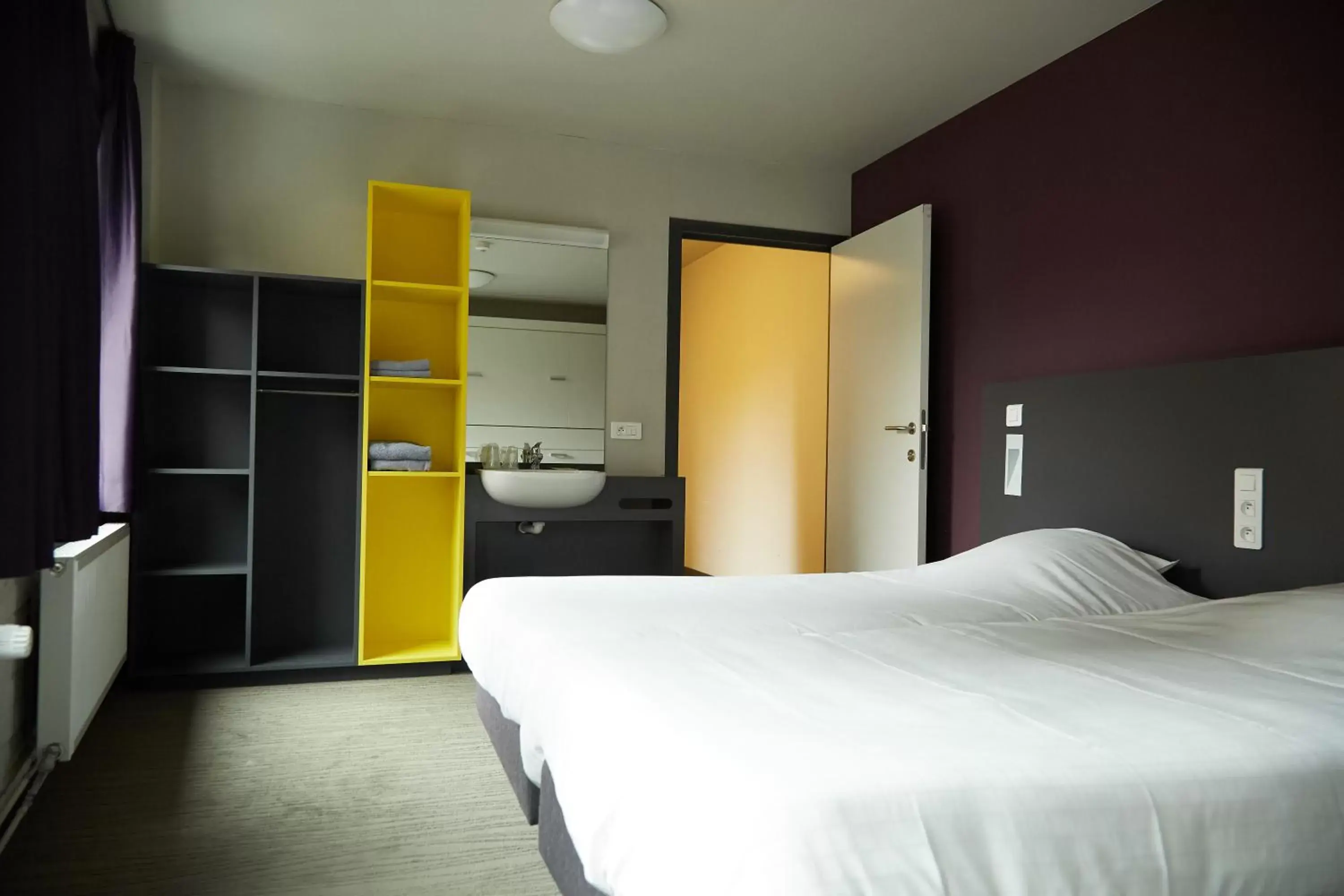 Two-Bedroom Apartment in Focus Budget Two-Bedroom Apartment in Focus Budget