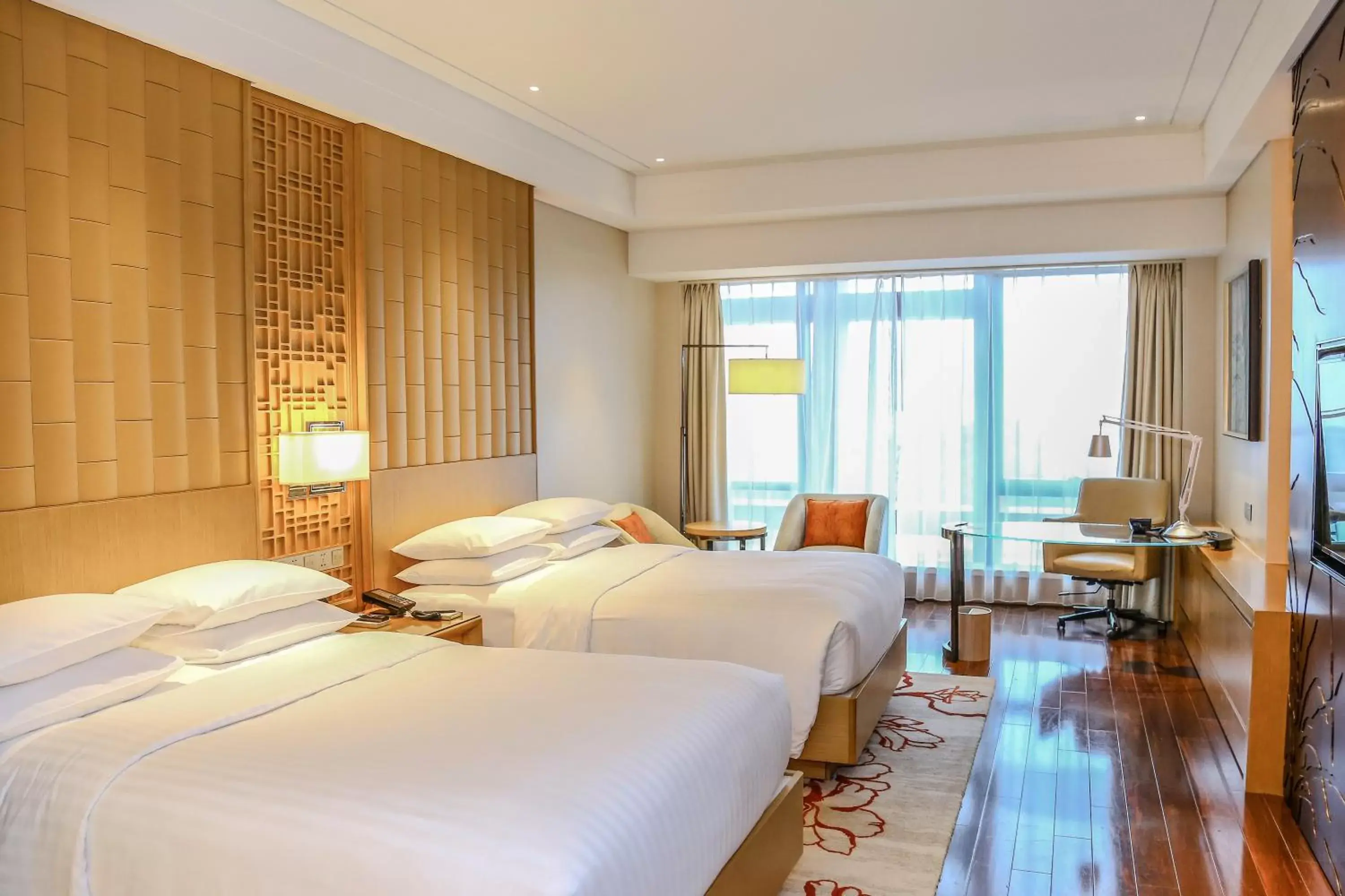 Club Deluxe Ocean Twin, Executive level, Guest room in Zhuhai Marriott Hotel Club Deluxe Ocean Twin, Executive level, Guest room in Zhuhai Marriott Hotel