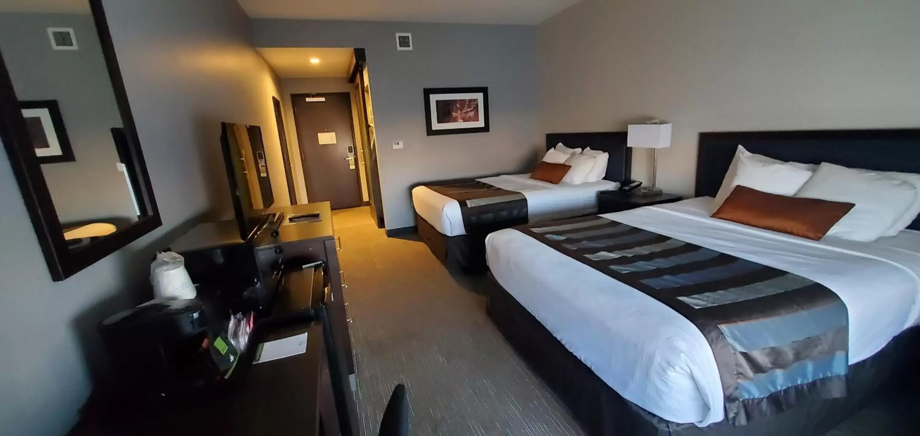 Queen Room with Two Queen Beds - Non-Smoking in Wingate by Wyndham Page Lake Powell Queen Room with Two Queen Beds - Non-Smoking in Wingate by Wyndham Page Lake Powell