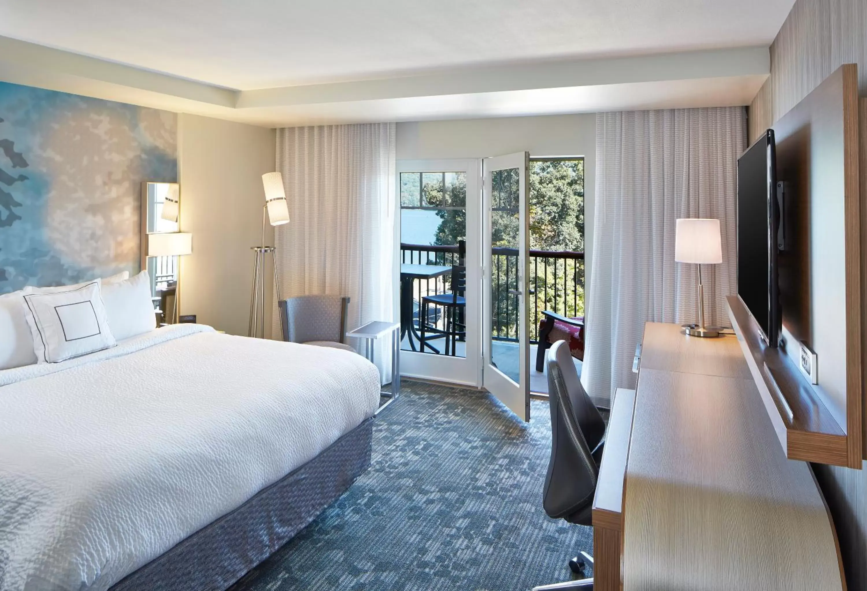 King Room with Two King Beds with Balcony and Lake View in Courtyard by Marriott Lake George King Room with Two King Beds with Balcony and Lake View in Courtyard by Marriott Lake George