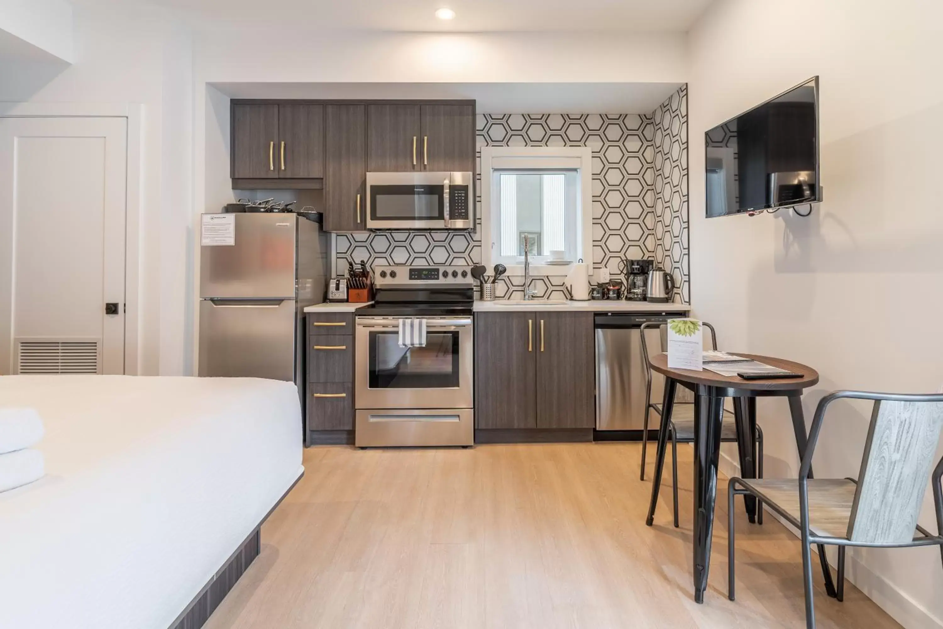 Studio Apartment in Basecamp Resorts Revelstoke Studio Apartment in Basecamp Resorts Revelstoke