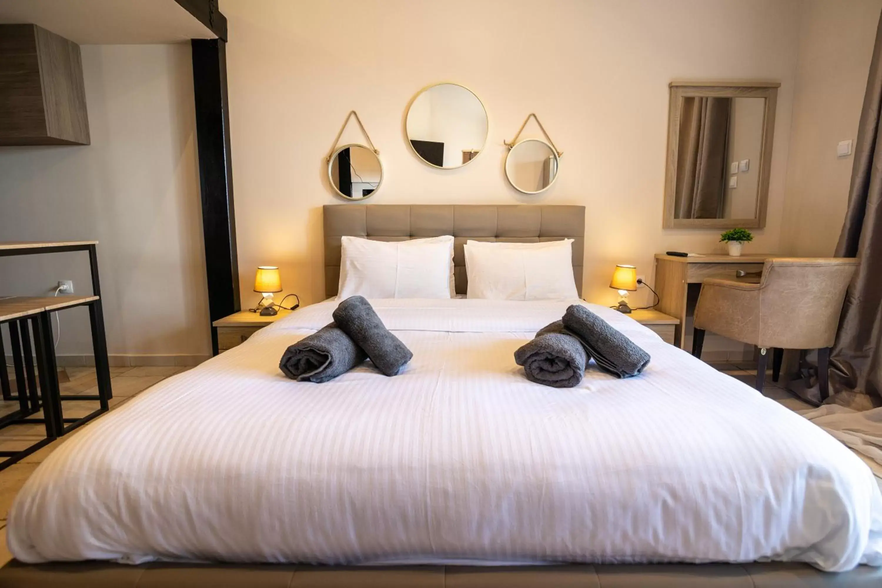 Comfort Quadruple Room in Votsalakia Hotel & Luxury Apartments Comfort Quadruple Room in Votsalakia Hotel & Luxury Apartments