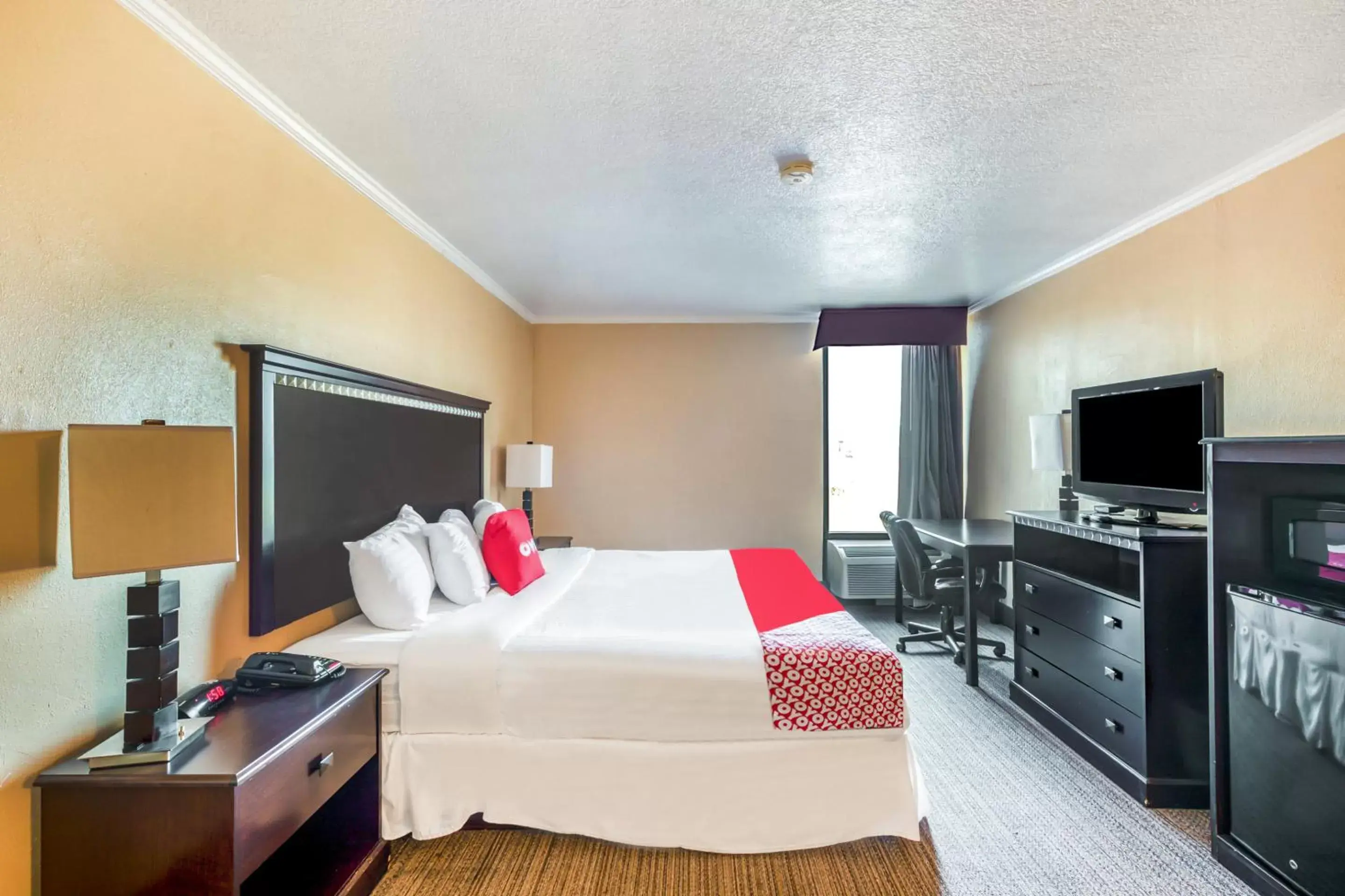 Junior Suite in Capital O Nacogdoches - Hwy 59 & SW Stallings Junior Suite in Capital O Nacogdoches - Hwy 59 & SW Stallings