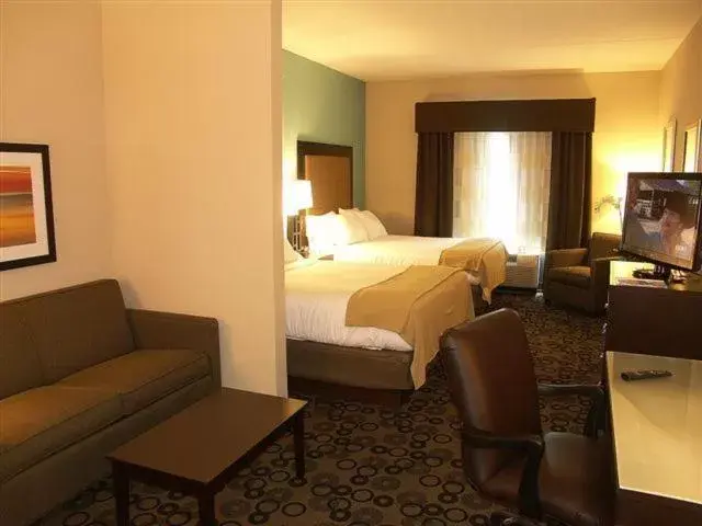 Suite with Two Beds - Non-Smoking in Holiday Inn Express & Suites - Cleveland Northwest, an IHG Hotel Suite with Two Beds - Non-Smoking in Holiday Inn Express & Suites - Cleveland Northwest, an IHG Hotel