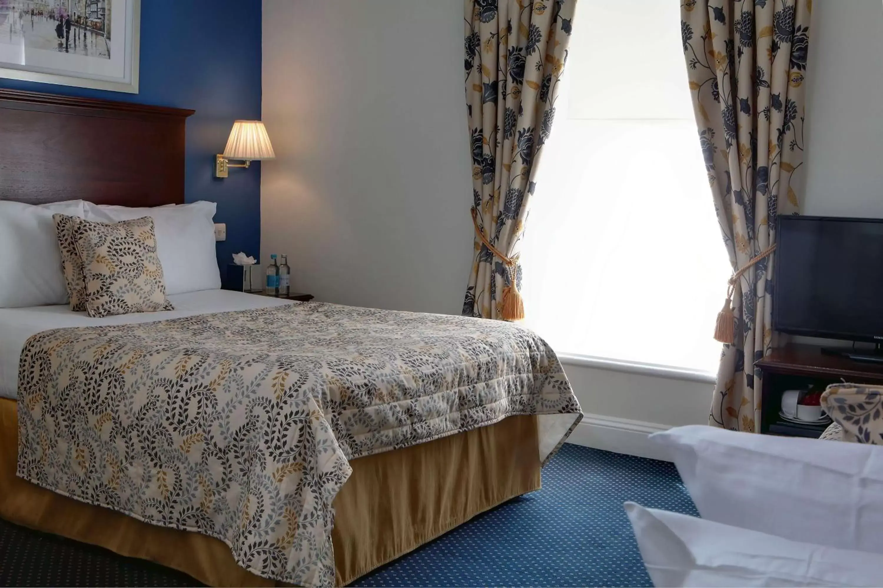 Standard Double Room in Best Western Wessex Royale Hotel Dorchester Standard Double Room in Best Western Wessex Royale Hotel Dorchester