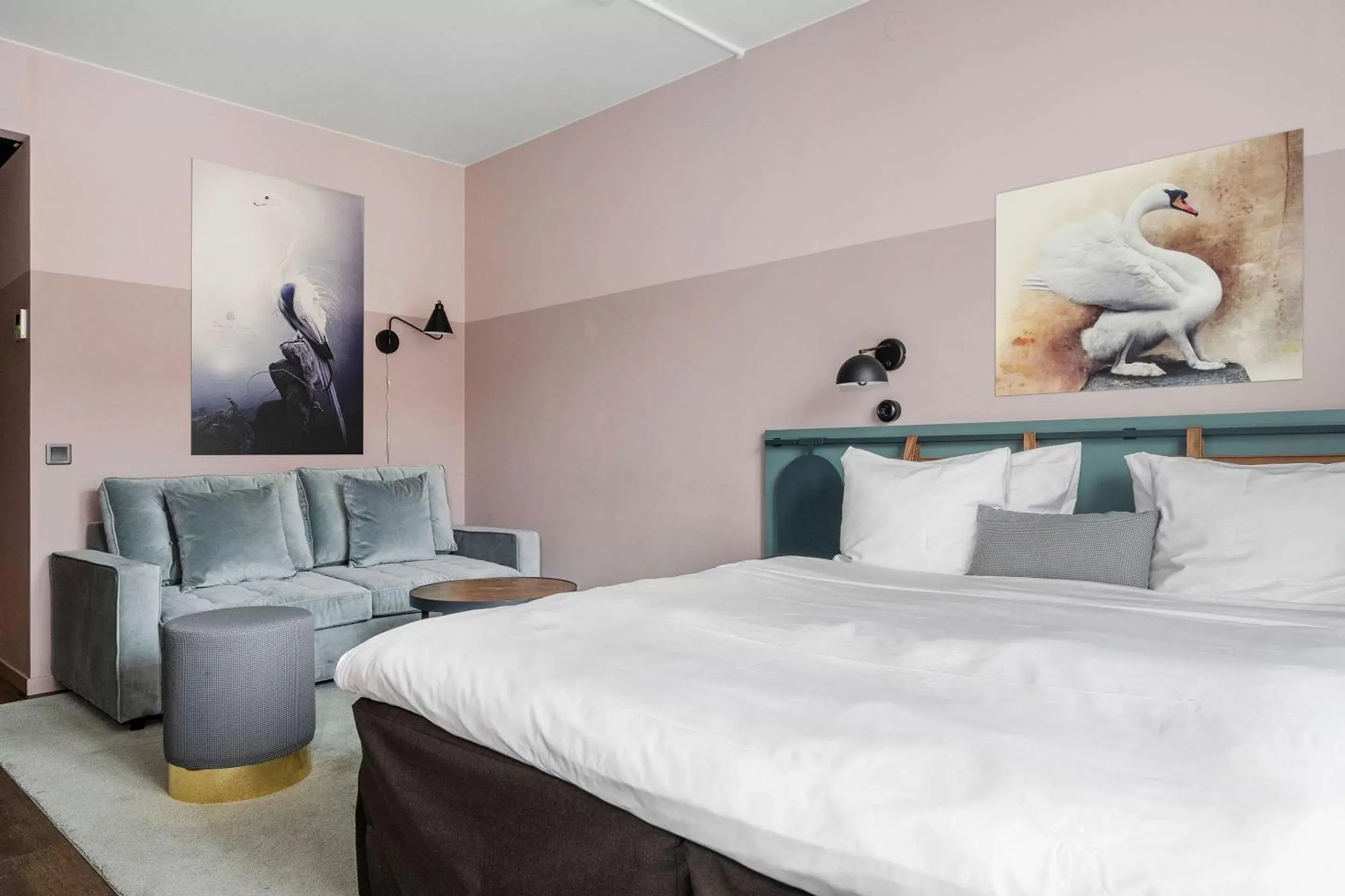 Family Room with Queen Bed and Sofa Bed - Non-Smoking in Best Western Plus Hus 57 Family Room with Queen Bed and Sofa Bed - Non-Smoking in Best Western Plus Hus 57