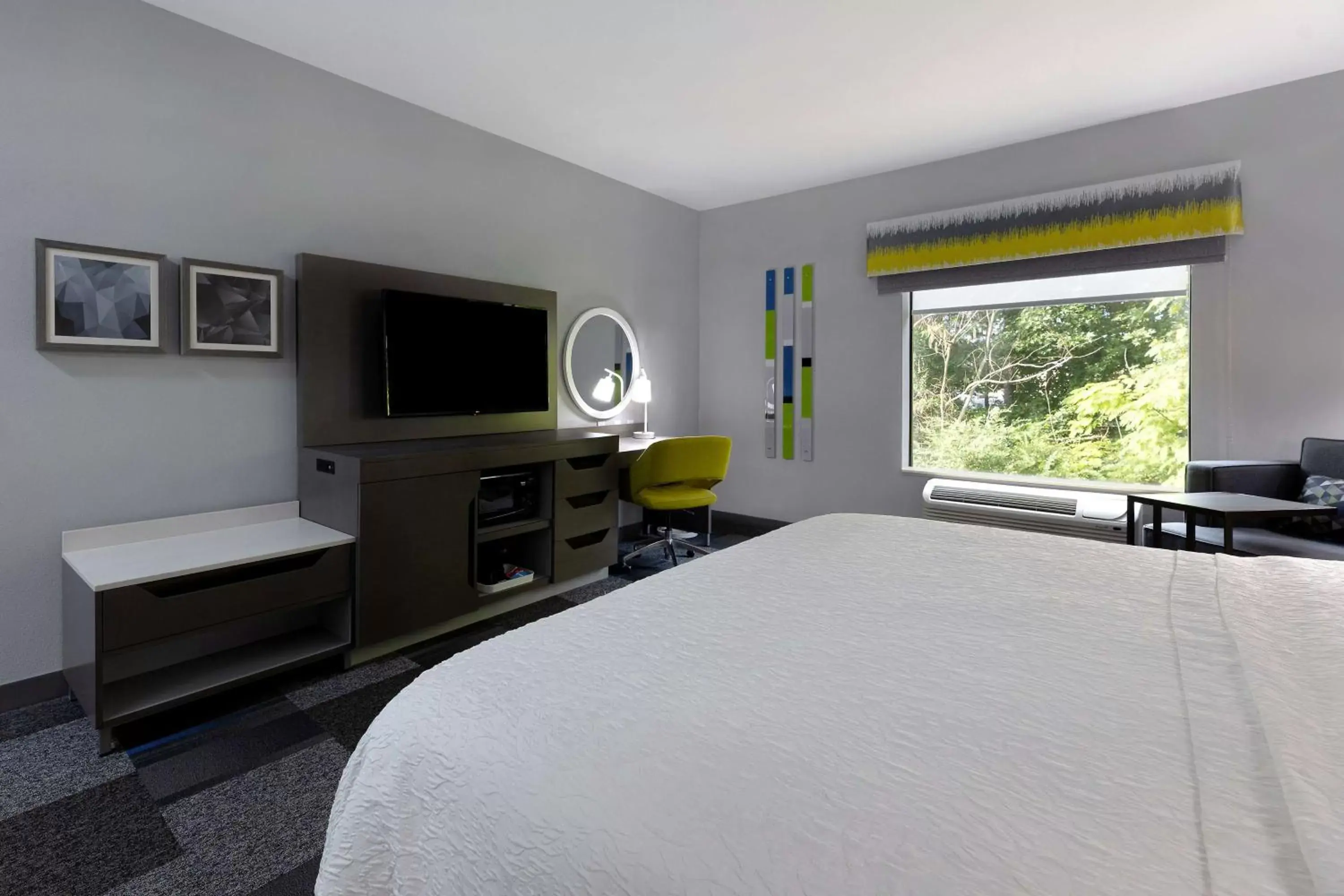 King Room - Mobility Access/Non-Smoking in Hampton Inn & Suites Nacogdoches King Room - Mobility Access/Non-Smoking in Hampton Inn & Suites Nacogdoches