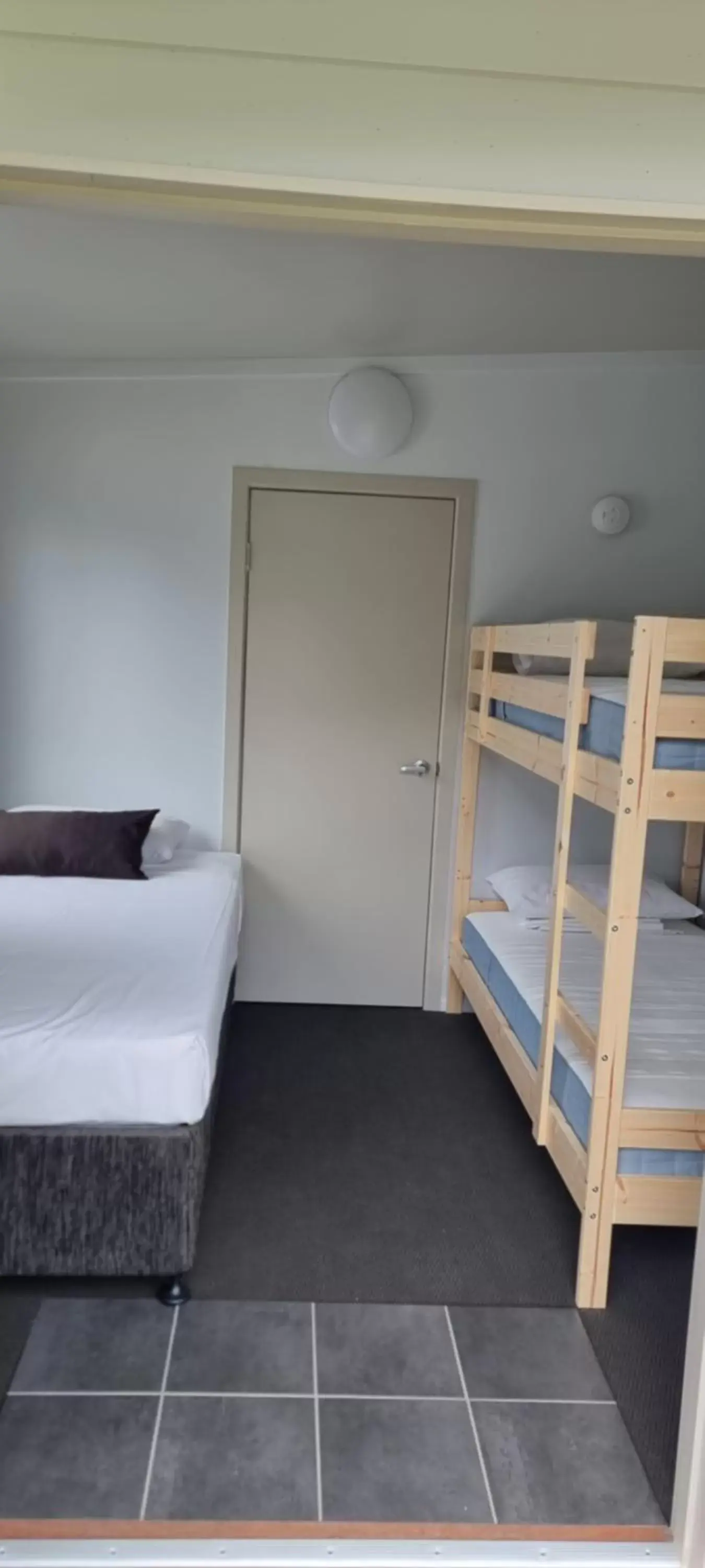 Deluxe Family Suite in Narangba Motel (formerly Brisbane North B&B and Winery) Deluxe Family Suite in Narangba Motel (formerly Brisbane North B&B and Winery)