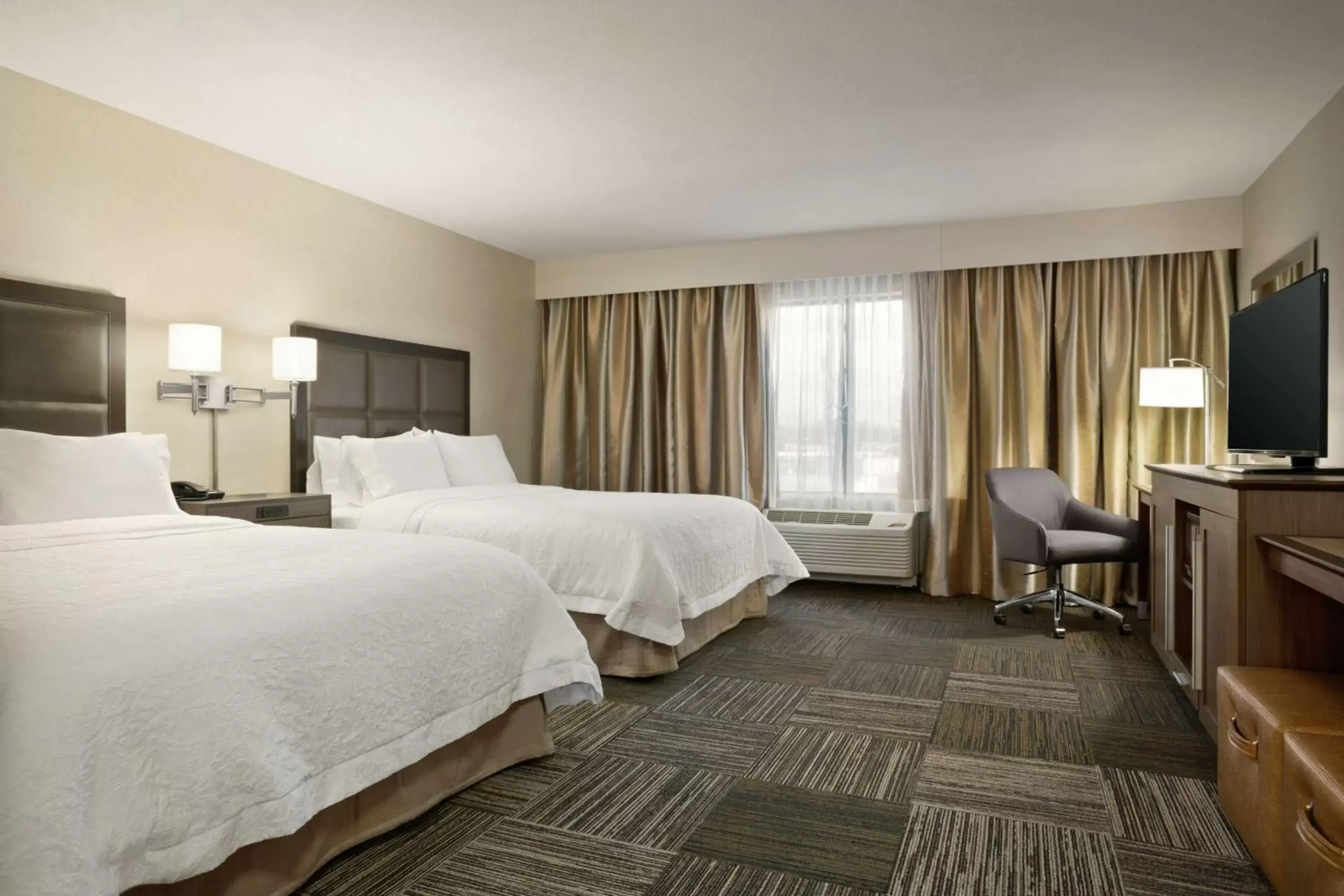 Queen Room with Two Queen Beds - Disability Access Hearing Accessible in Hampton Inn & Suites Minooka Queen Room with Two Queen Beds - Disability Access Hearing Accessible in Hampton Inn & Suites Minooka