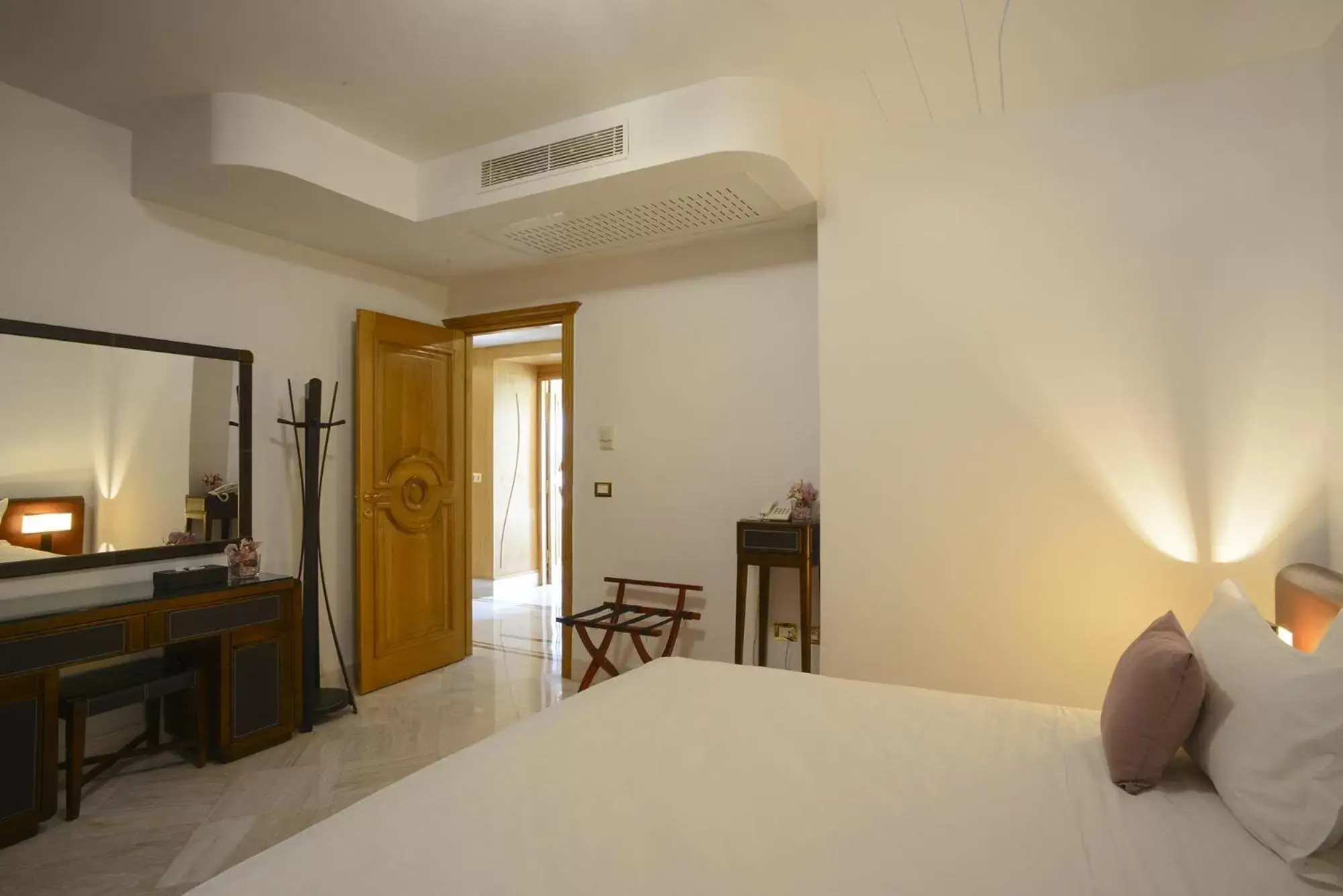 Junior Suite in The Penthouse Suites Hotel Junior Suite in The Penthouse Suites Hotel