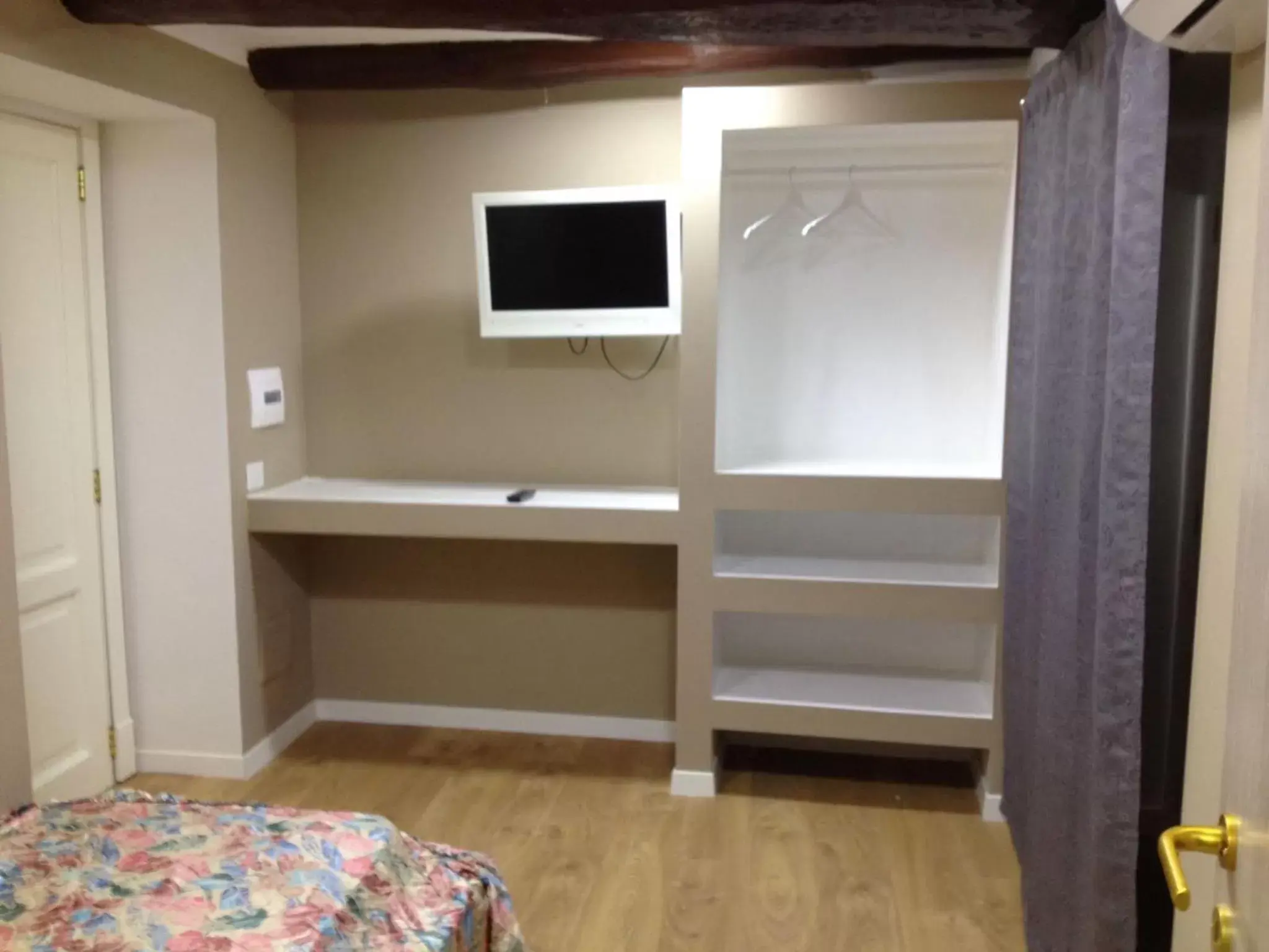 Single Room in Bed and Breakfast Napoli Centro storico Single Room in Bed and Breakfast Napoli Centro storico