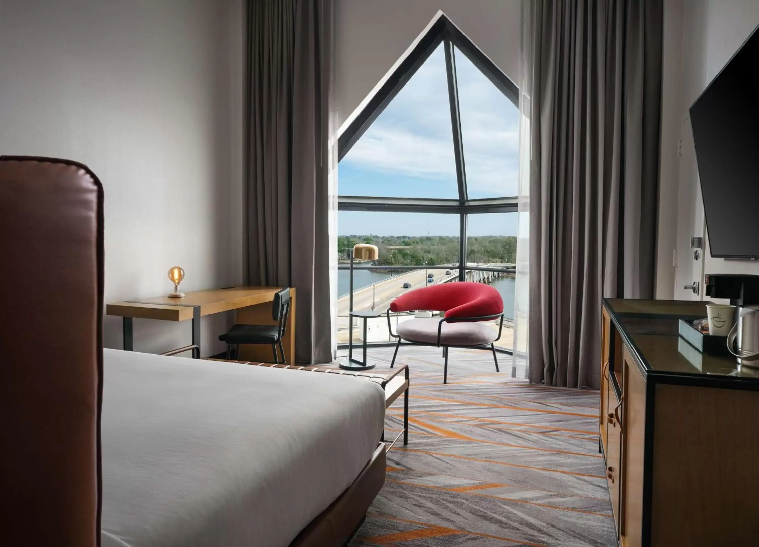 King Room with Roll-In Shower - Mobility Access in The Landing at Hampton Marina, Tapestry Collection by Hilton King Room with Roll-In Shower - Mobility Access in The Landing at Hampton Marina, Tapestry Collection by Hilton