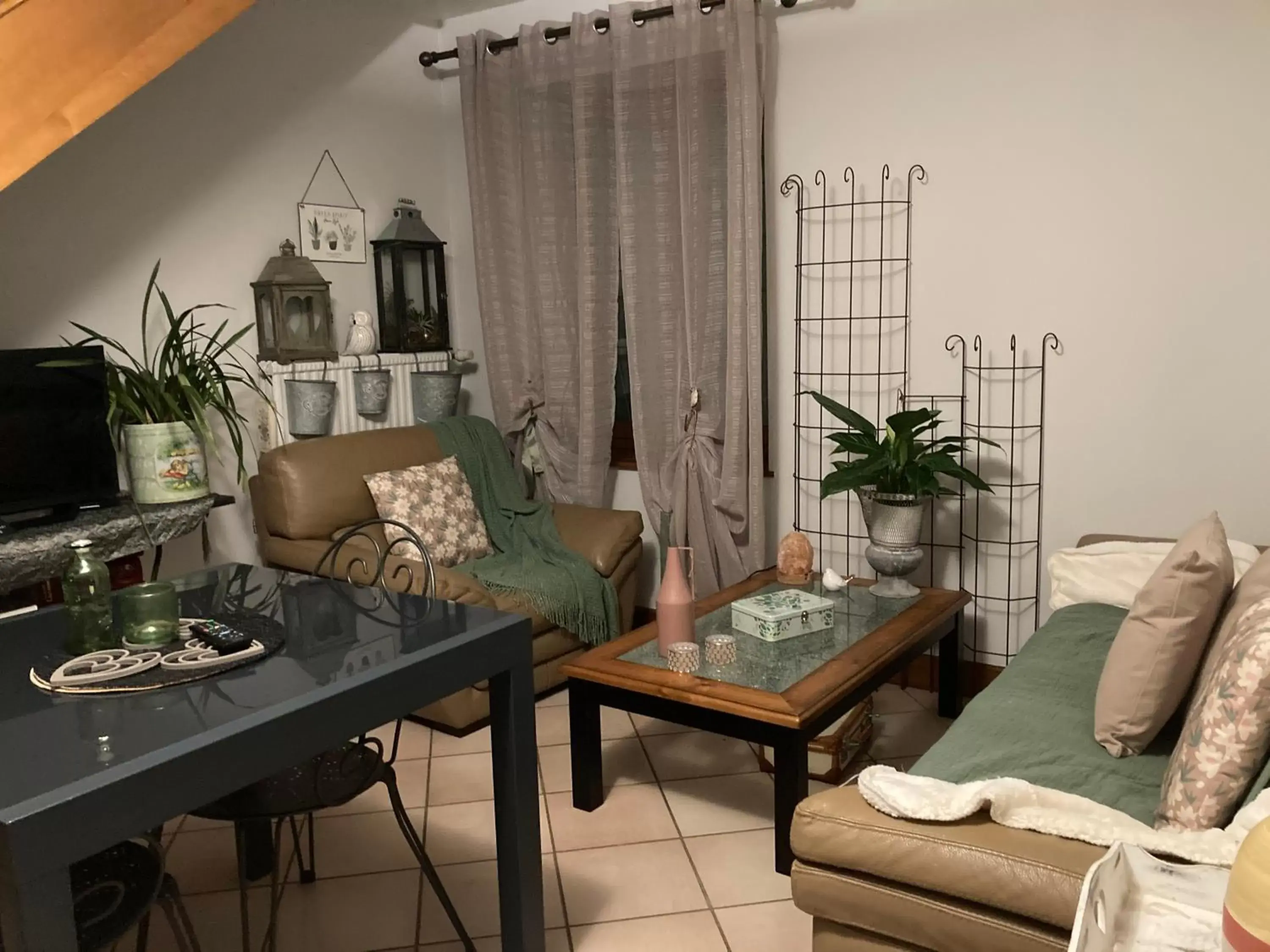 Double Room with Garden View in LA MAISON D'IVONA Double Room with Garden View in LA MAISON D'IVONA