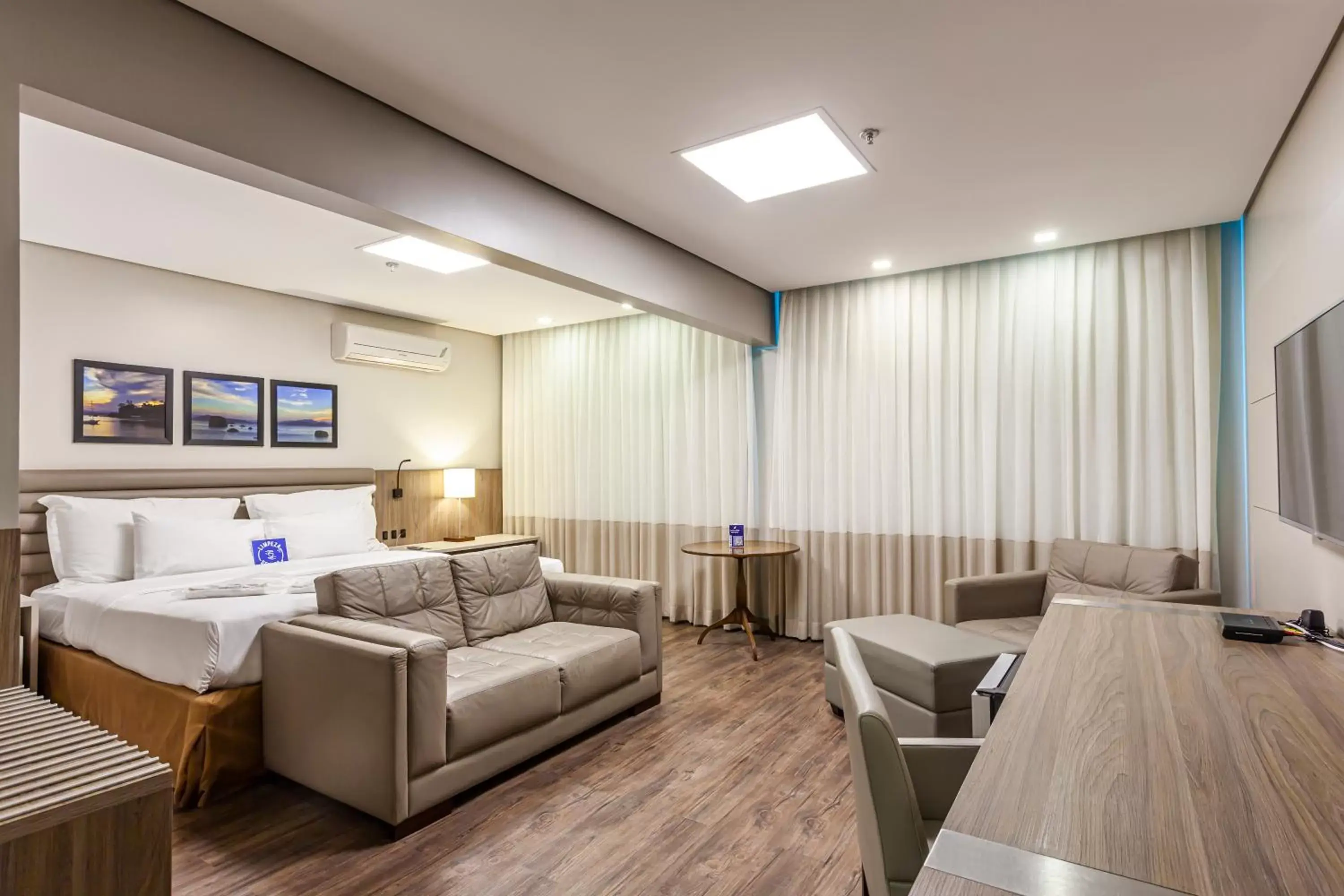 Executive Suite with Double Bed in Blue Tree Premium Florianópolis Executive Suite with Double Bed in Blue Tree Premium Florianópolis