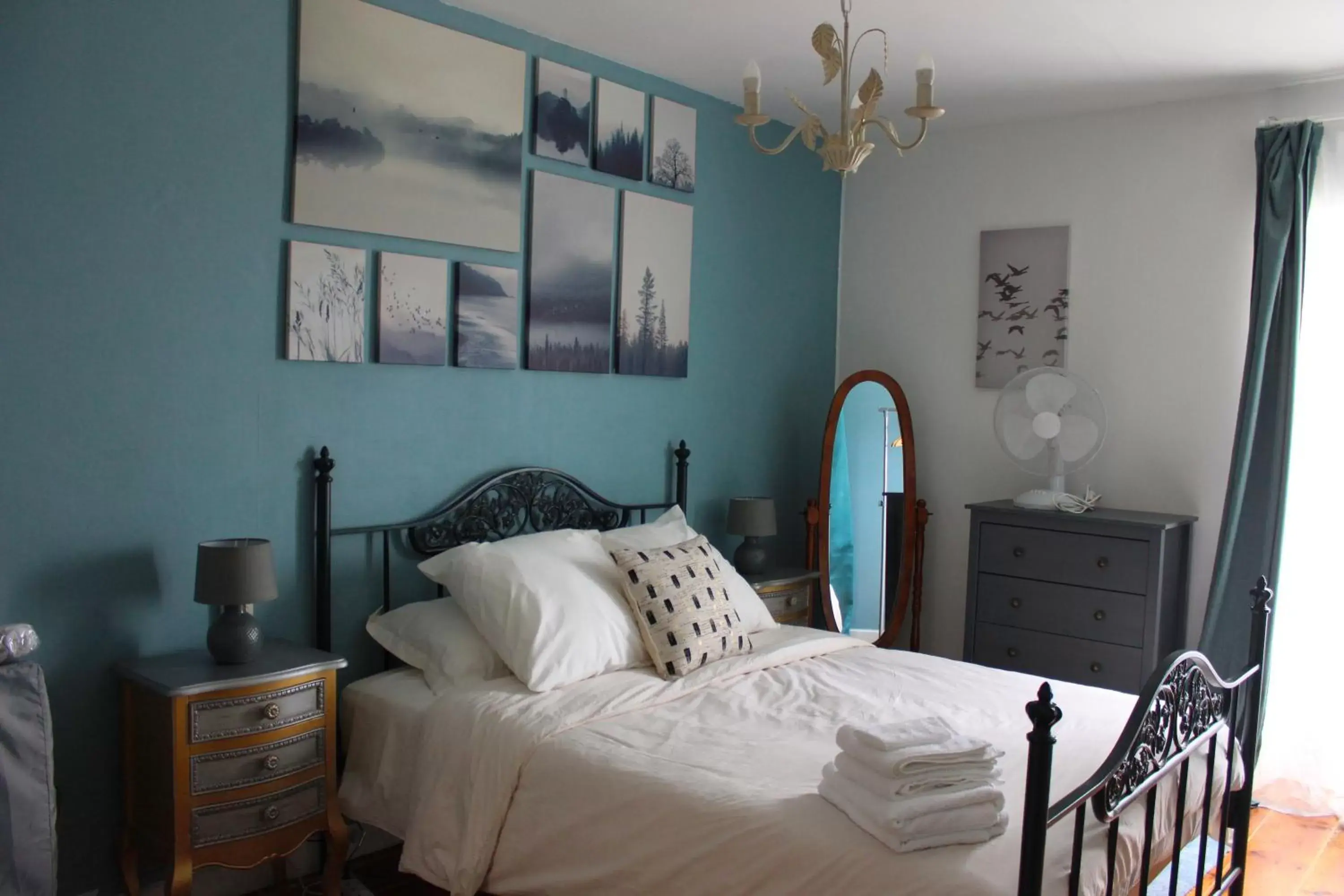 Family Room in La Charentaise des Lilas Family Room in La Charentaise des Lilas