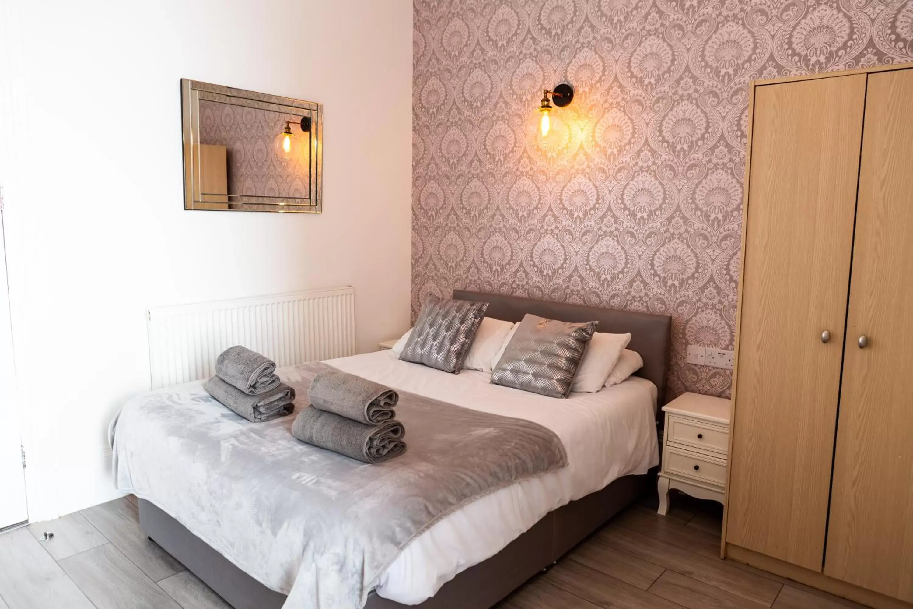 Bed in Highlands Hotel Bed in Highlands Hotel