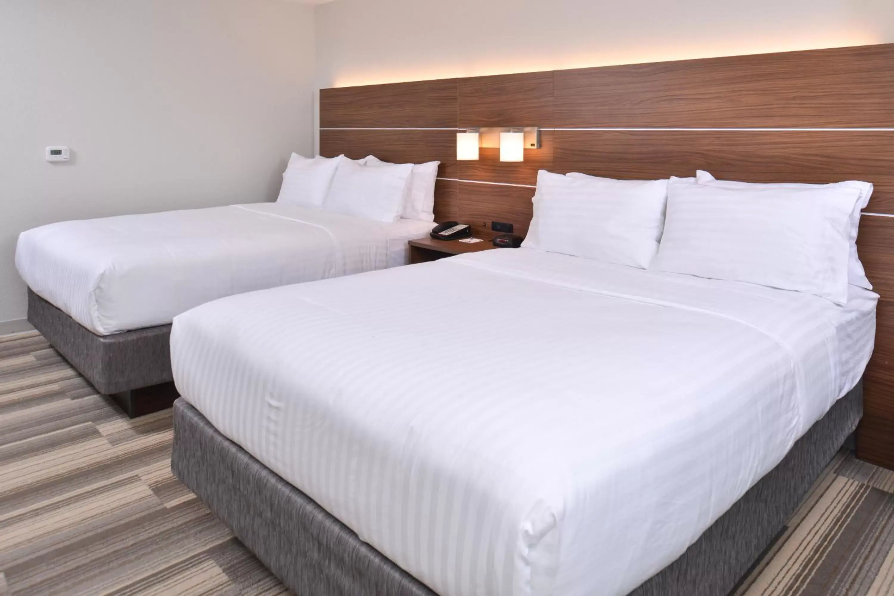Standard Room with Two Queen Beds in Holiday Inn Express & Suites Omaha Airport by IHG Standard Room with Two Queen Beds in Holiday Inn Express & Suites Omaha Airport by IHG