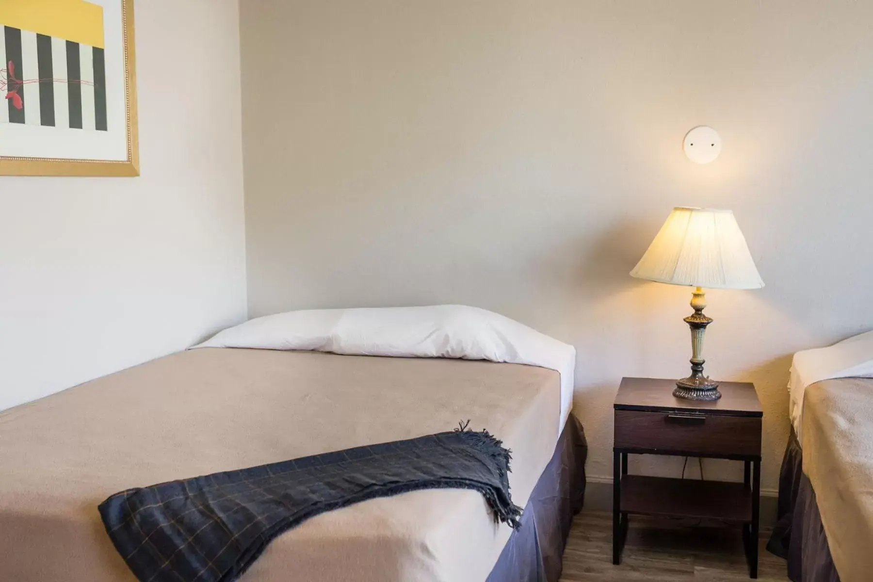 Economy Double Room in Merit Inn and Suites Economy Double Room in Merit Inn and Suites