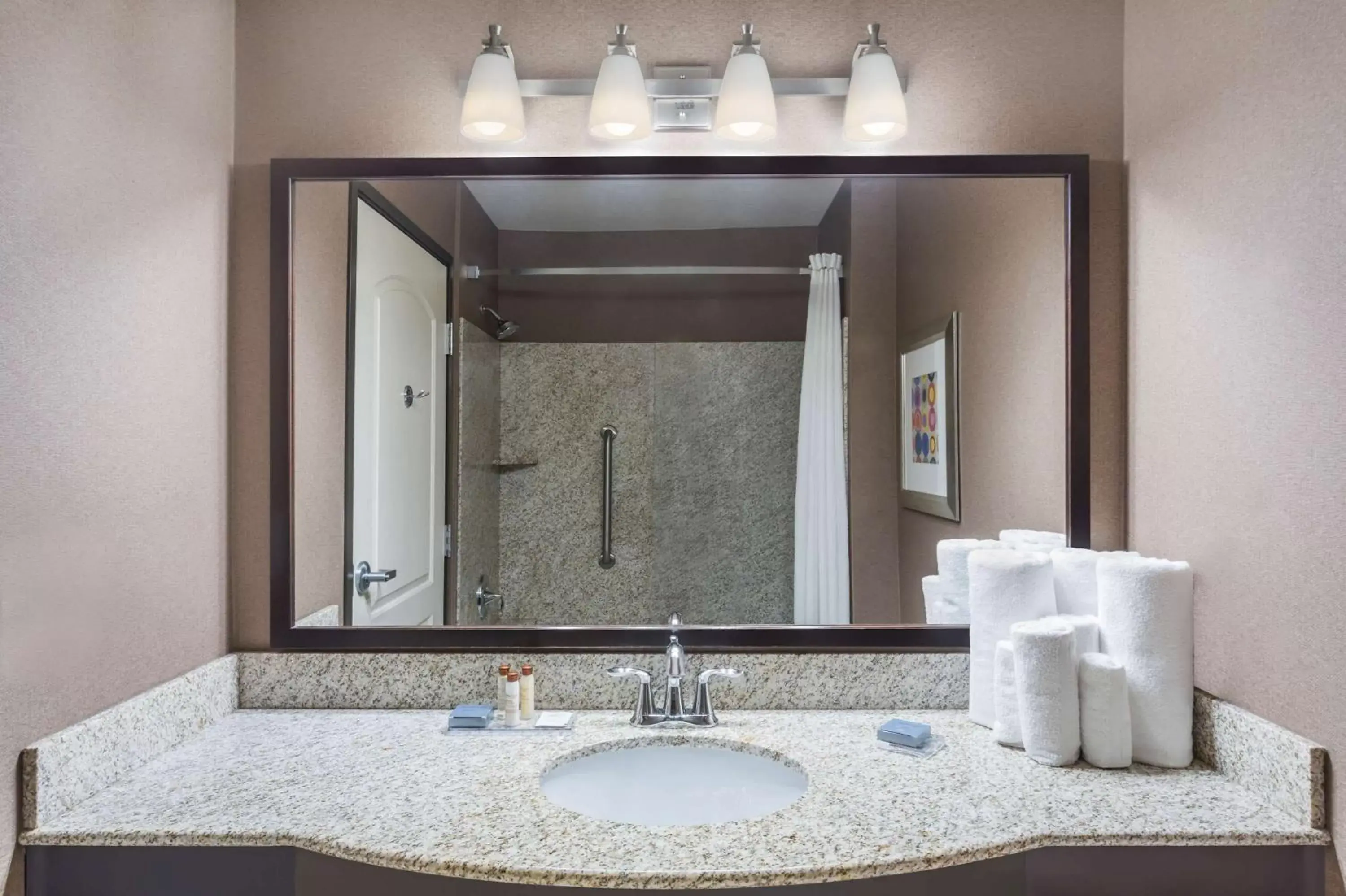 Junior King Suite - Non-Smoking in Wingate by Wyndham - St. George Junior King Suite - Non-Smoking in Wingate by Wyndham - St. George