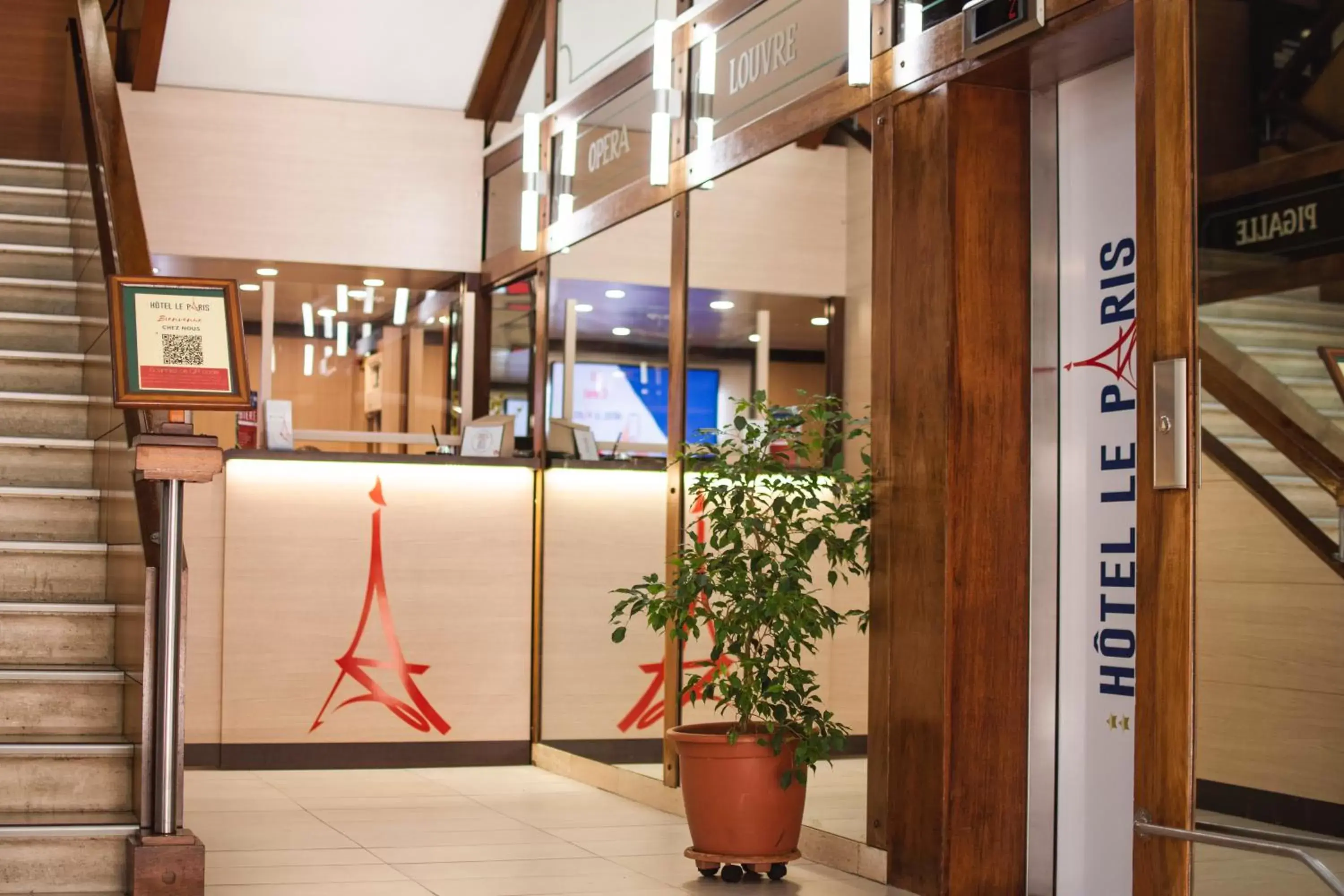 Hotel Le Paris Hotel Le Paris