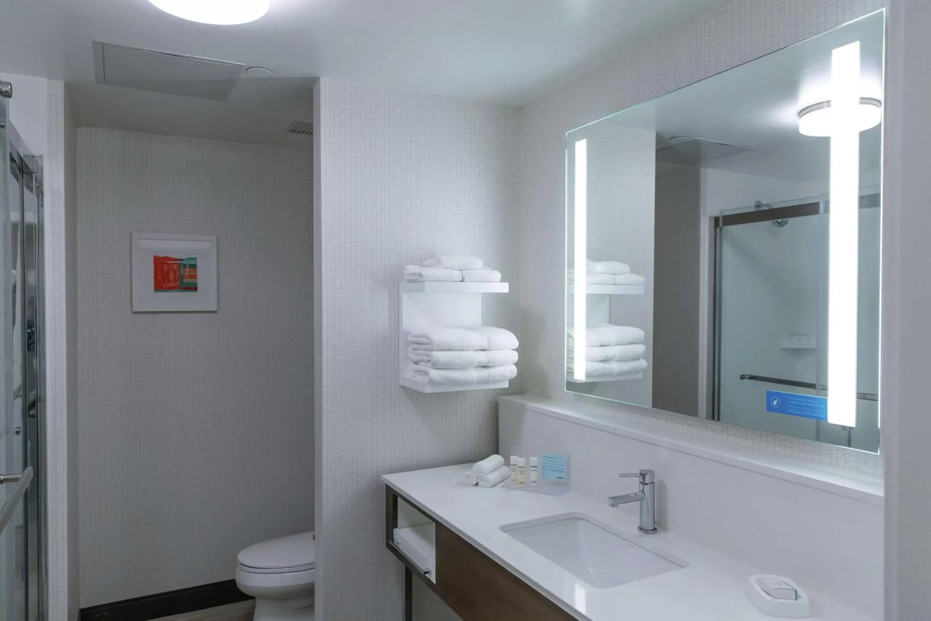 Queen Room with Two Queen Beds - Hearing Access/Non-Smoking in Hampton Inn Black Mountain Queen Room with Two Queen Beds - Hearing Access/Non-Smoking in Hampton Inn Black Mountain