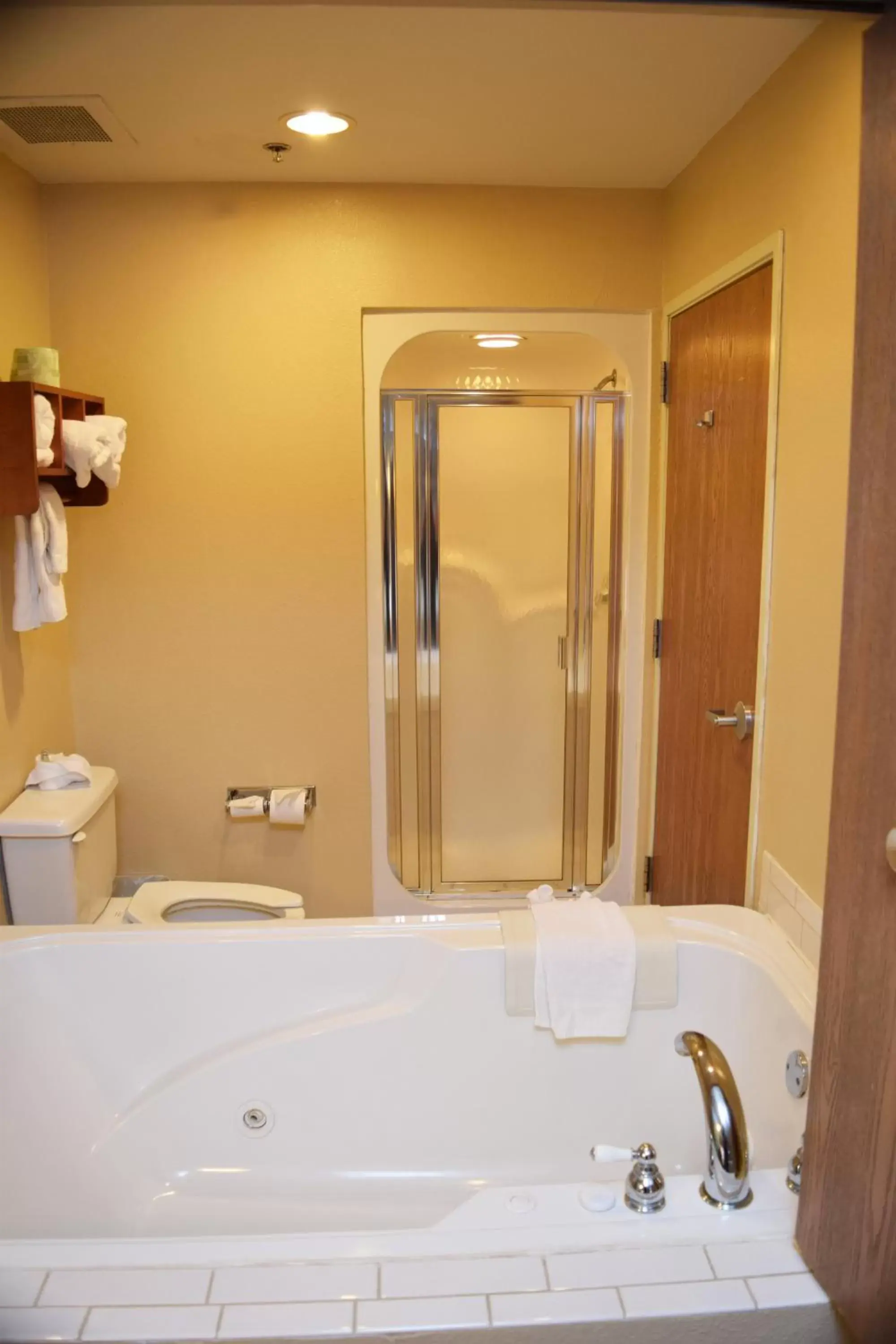 Beachfront Hotel Houghton Lake Beachfront Hotel Houghton Lake