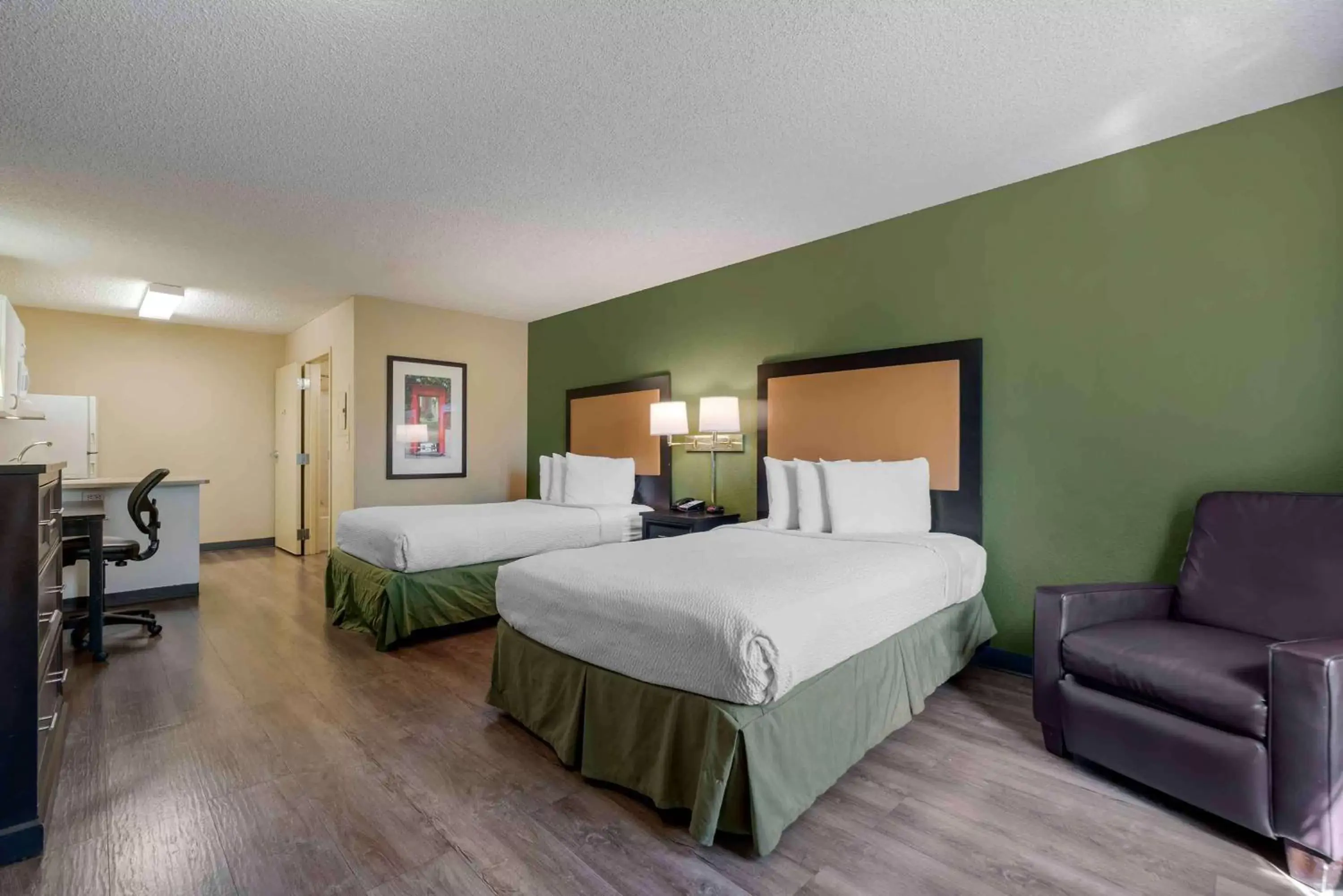 Studio with 2 Double Beds - Non-Smoking in Extended Stay America Suites - Santa Rosa - South Studio with 2 Double Beds - Non-Smoking in Extended Stay America Suites - Santa Rosa - South