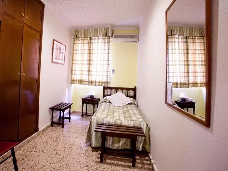 Single Room in Hotel Costa Single Room in Hotel Costa