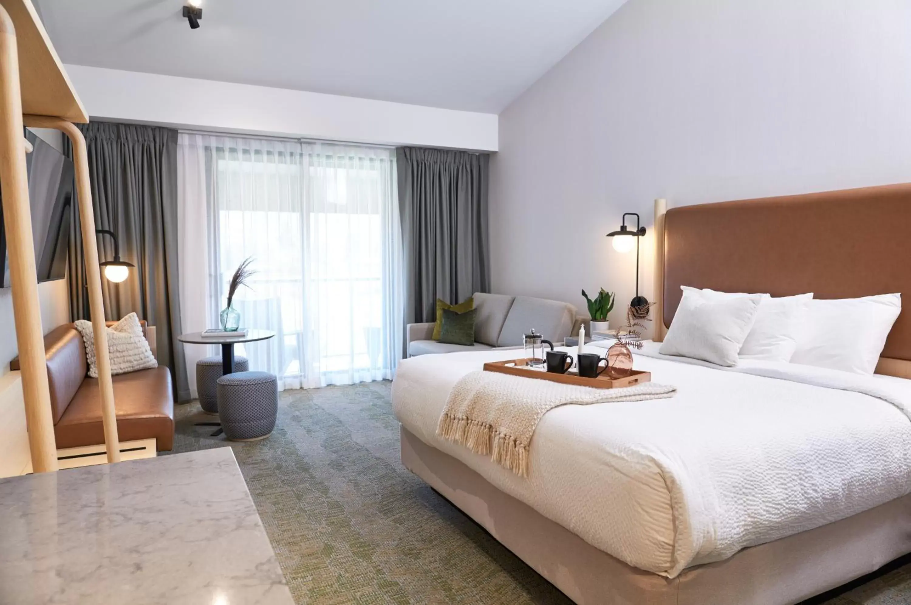 Alpine Kitchen Suite, 1 King in Forest Park Hotel Alpine Kitchen Suite, 1 King in Forest Park Hotel