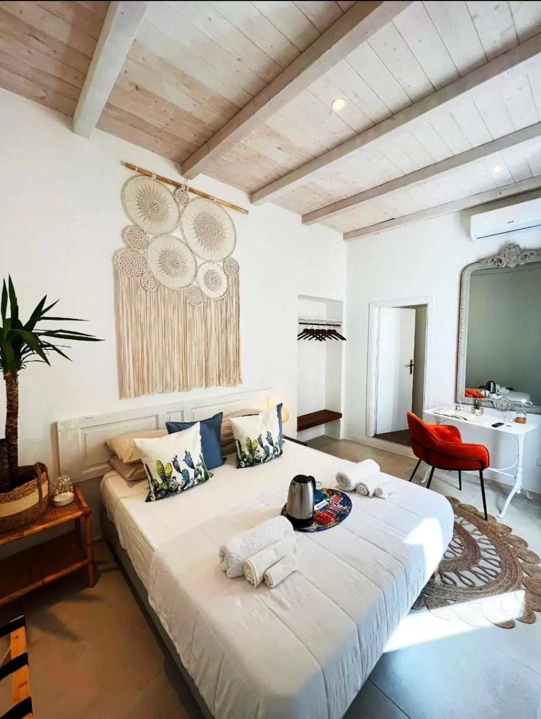 Superior Queen Room in Calamùrn Ortigia Superior Queen Room in Calamùrn Ortigia