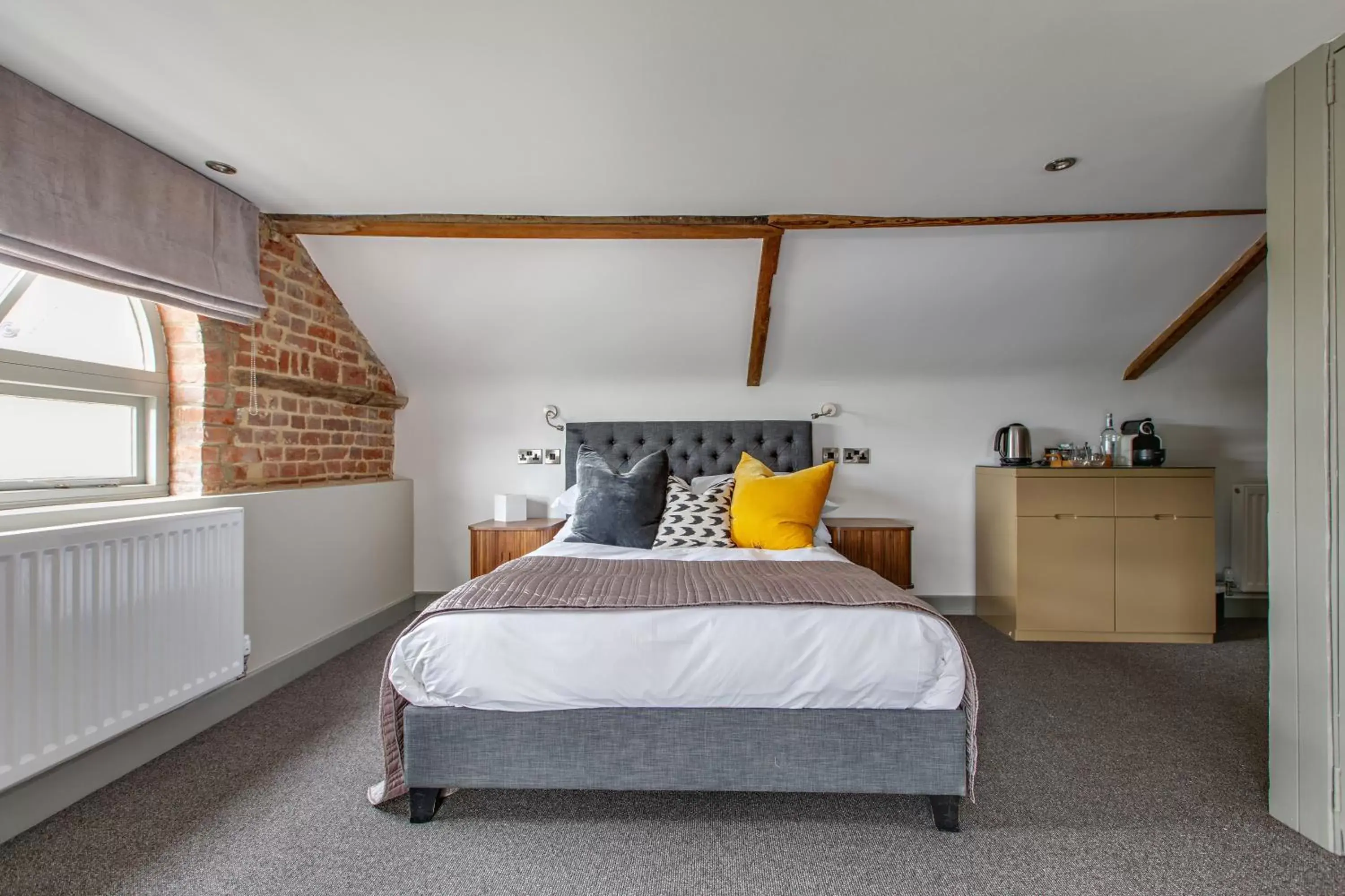 Deluxe Double Room in The Ingham Swan Deluxe Double Room in The Ingham Swan