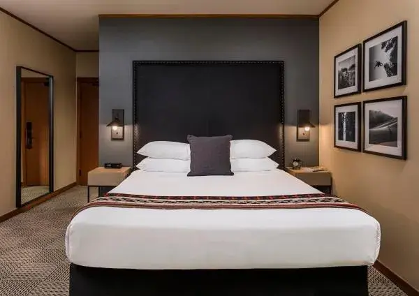 Premier King Room in Skamania Lodge Premier King Room in Skamania Lodge