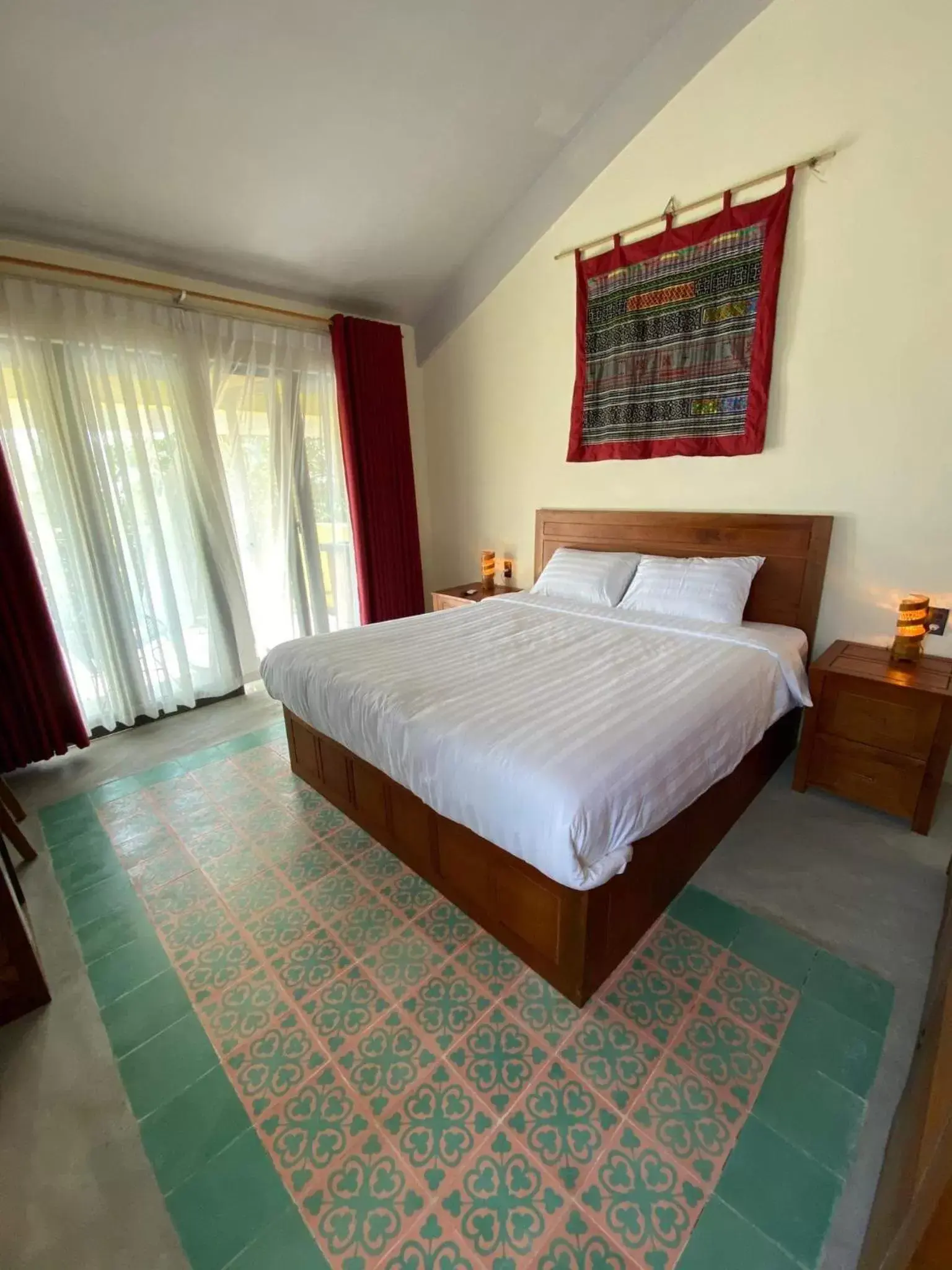 Deluxe Double Room with Balcony in Pink Tulip Hoi An Deluxe Double Room with Balcony in Pink Tulip Hoi An